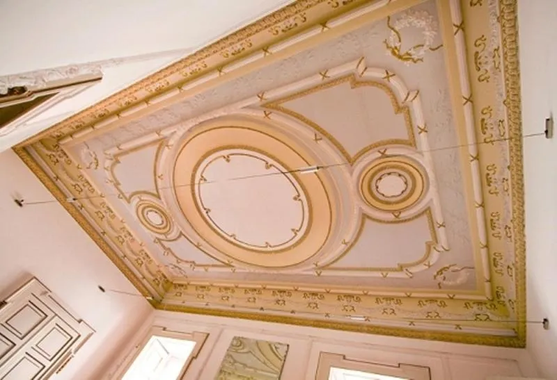 Decorative detail in Spaccanapoli Comfort Suites