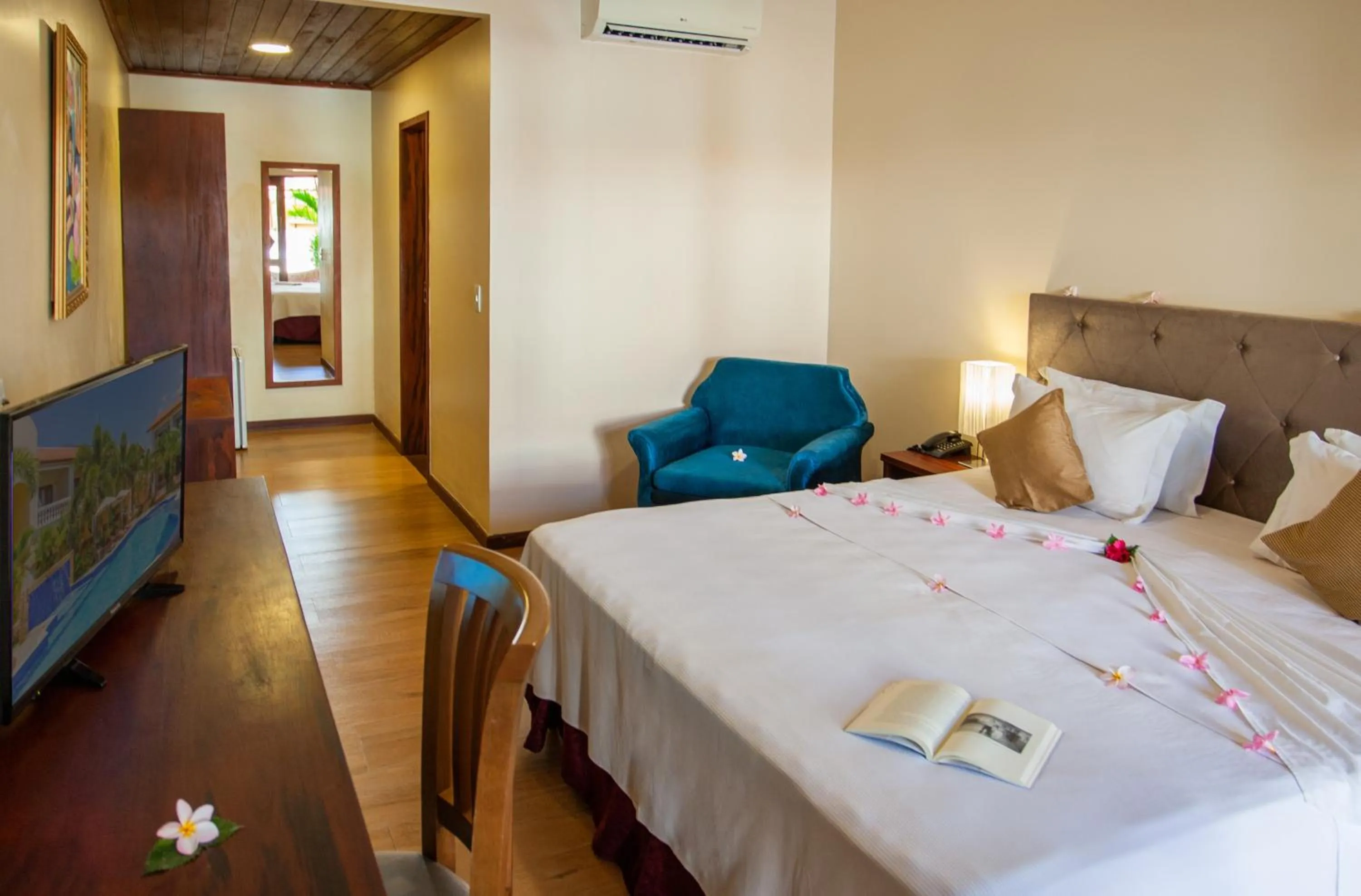 Photo of the whole room, Bed in Hotel Villa Beija Flor