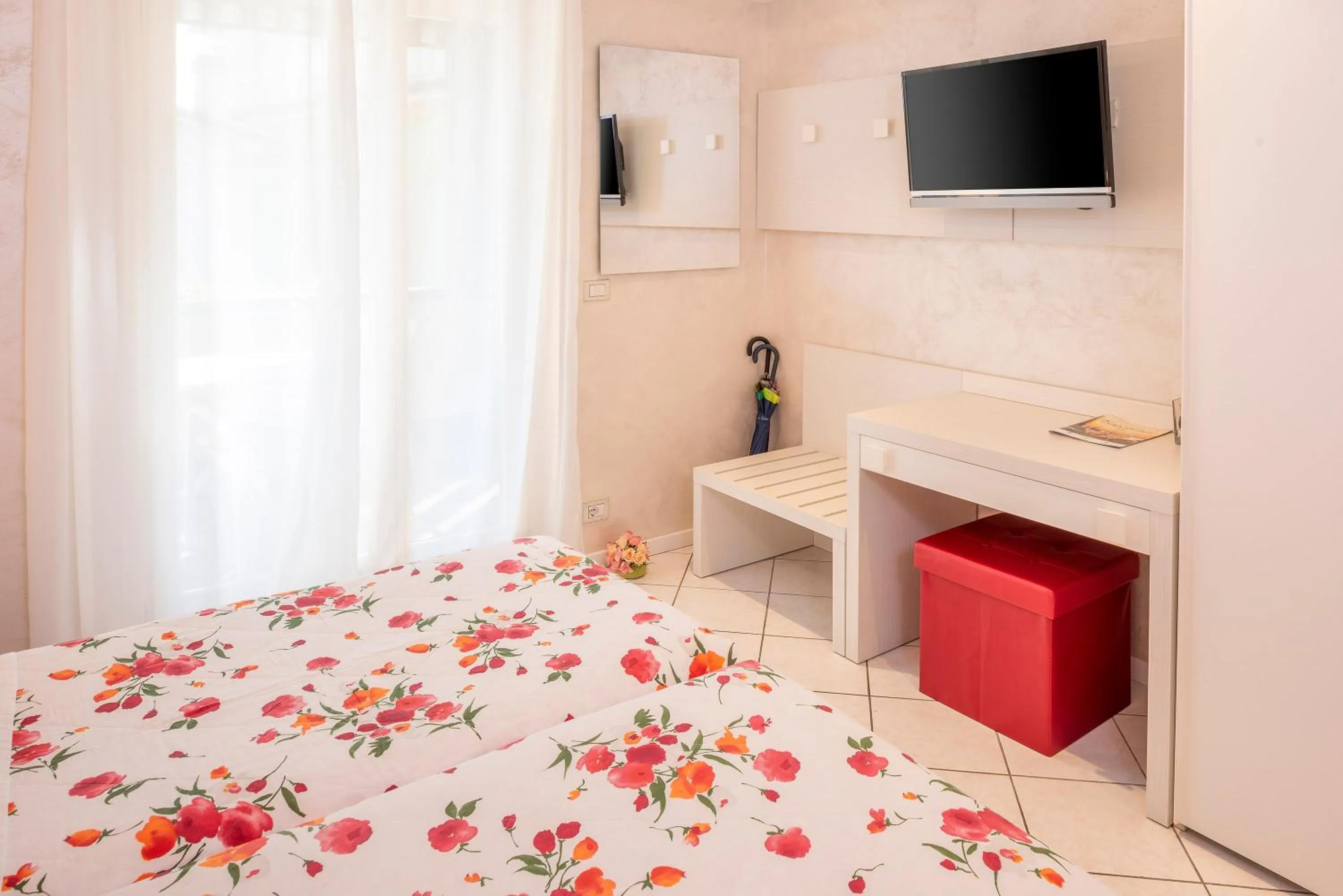 Bed in Blue Lake Residence - Bardolino