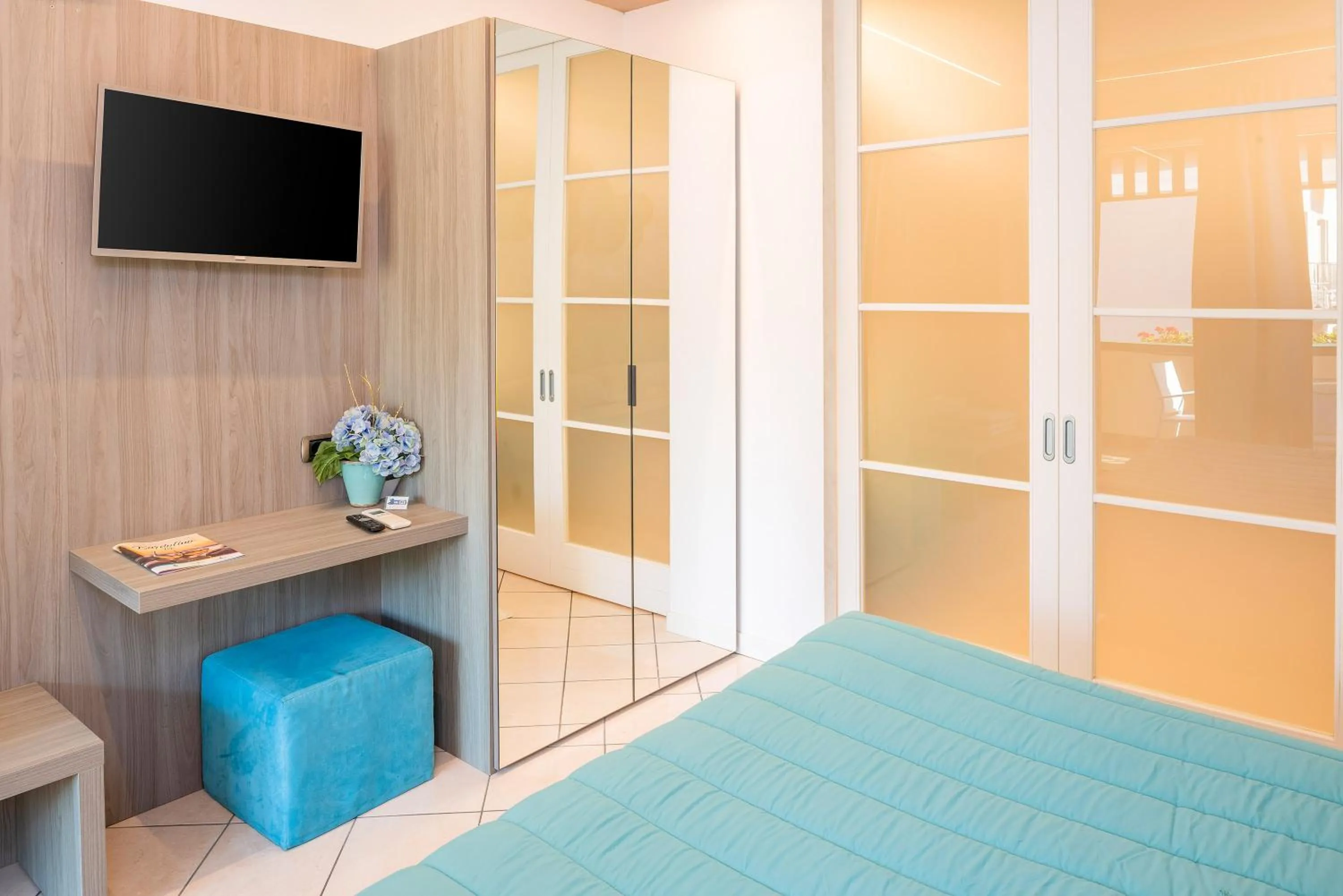 Bed in Blue Lake Residence - Bardolino