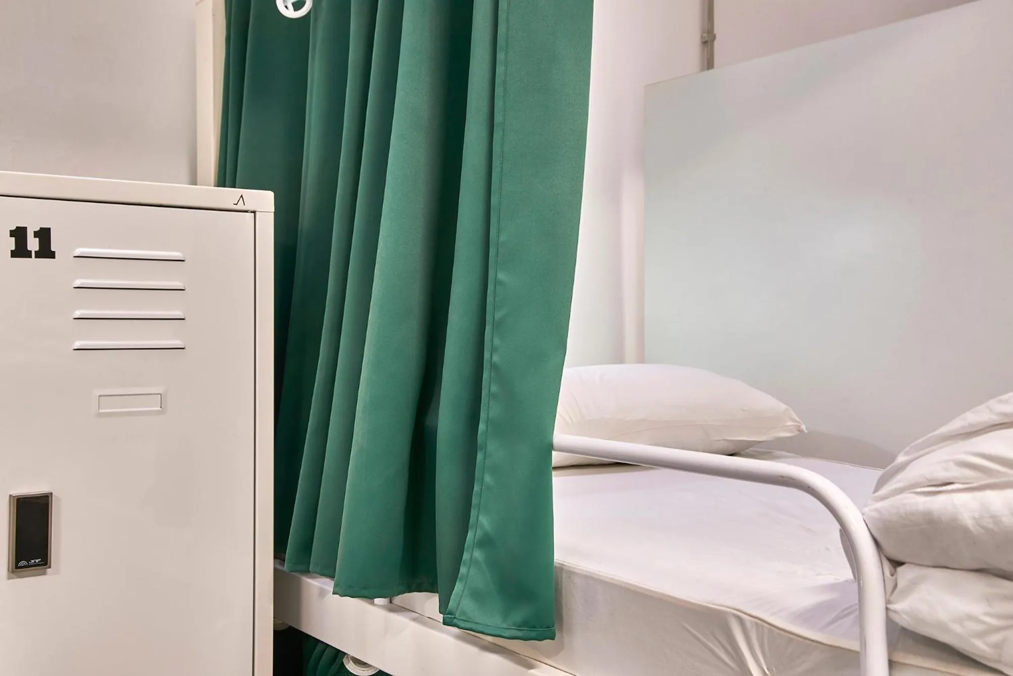 Decorative detail in Hola Hostal Collblanc