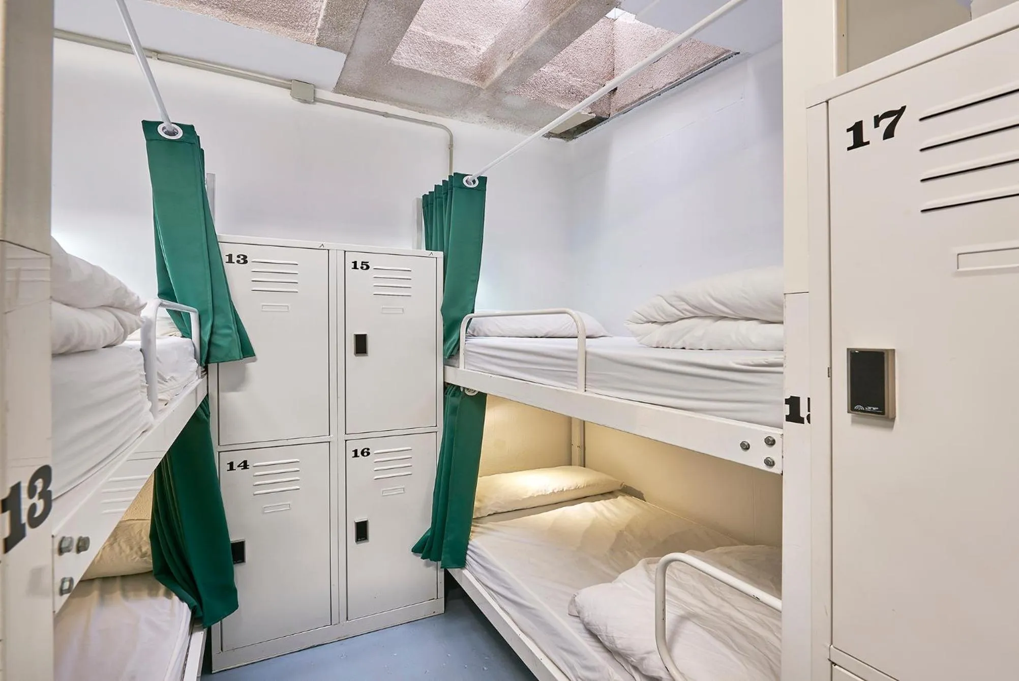 Decorative detail in Hola Hostal Collblanc