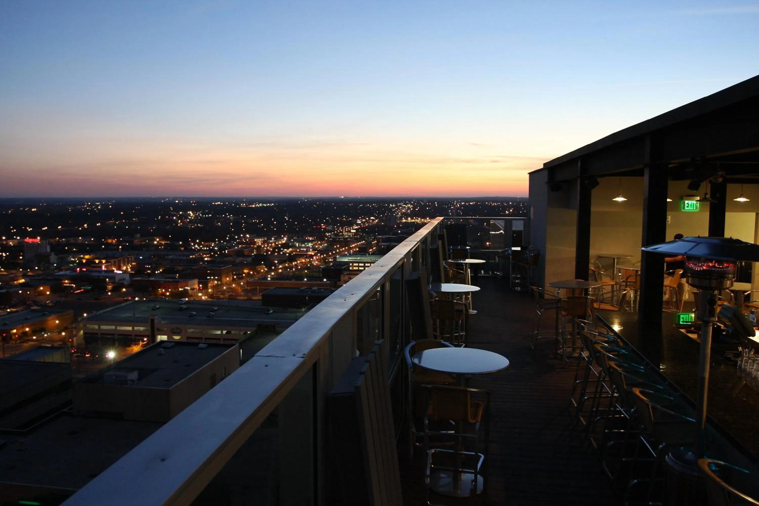 Restaurant/places to eat in Sheraton Columbia Downtown Hotel