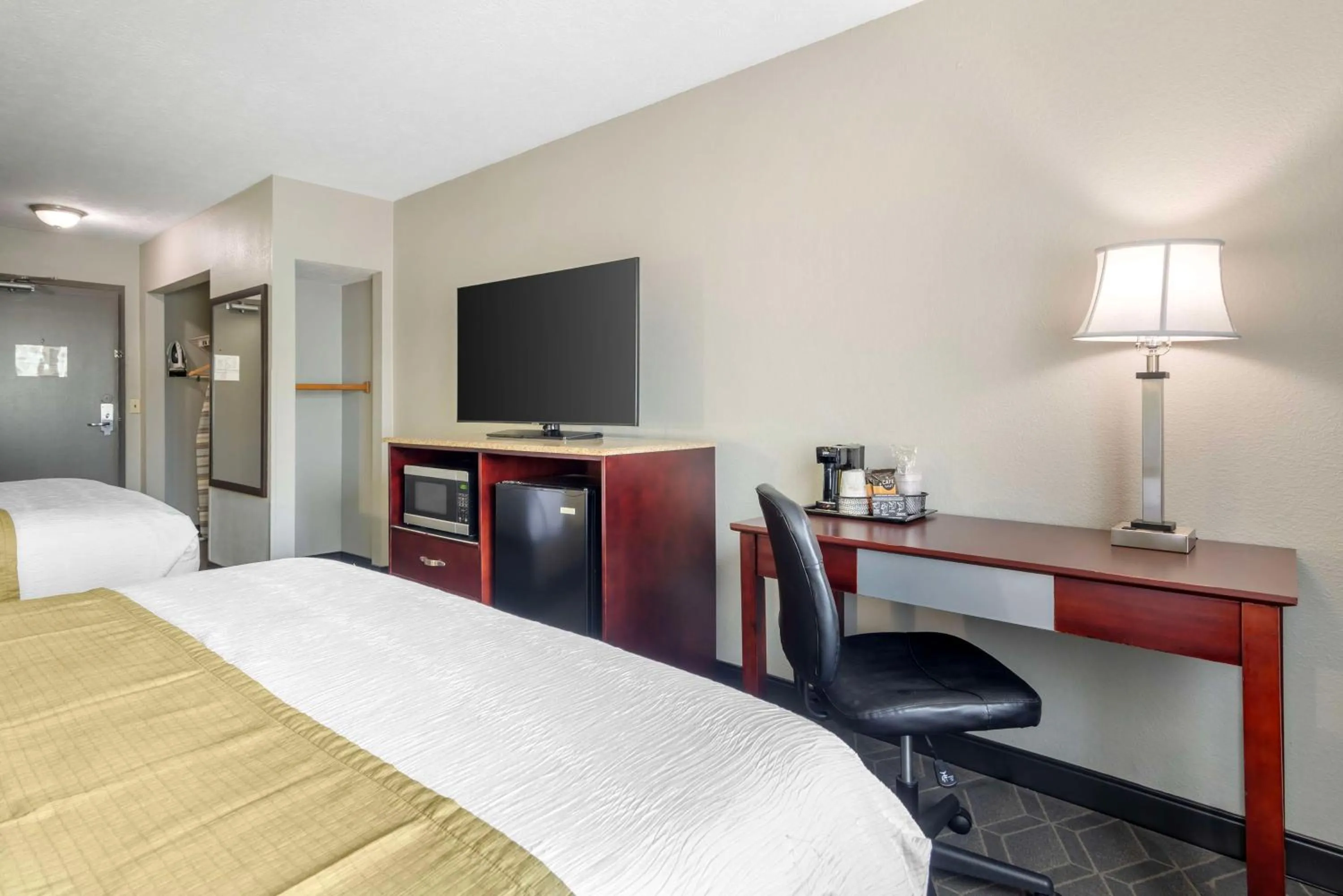 Bedroom, Bed in Best Western Auburn/Opelika Inn