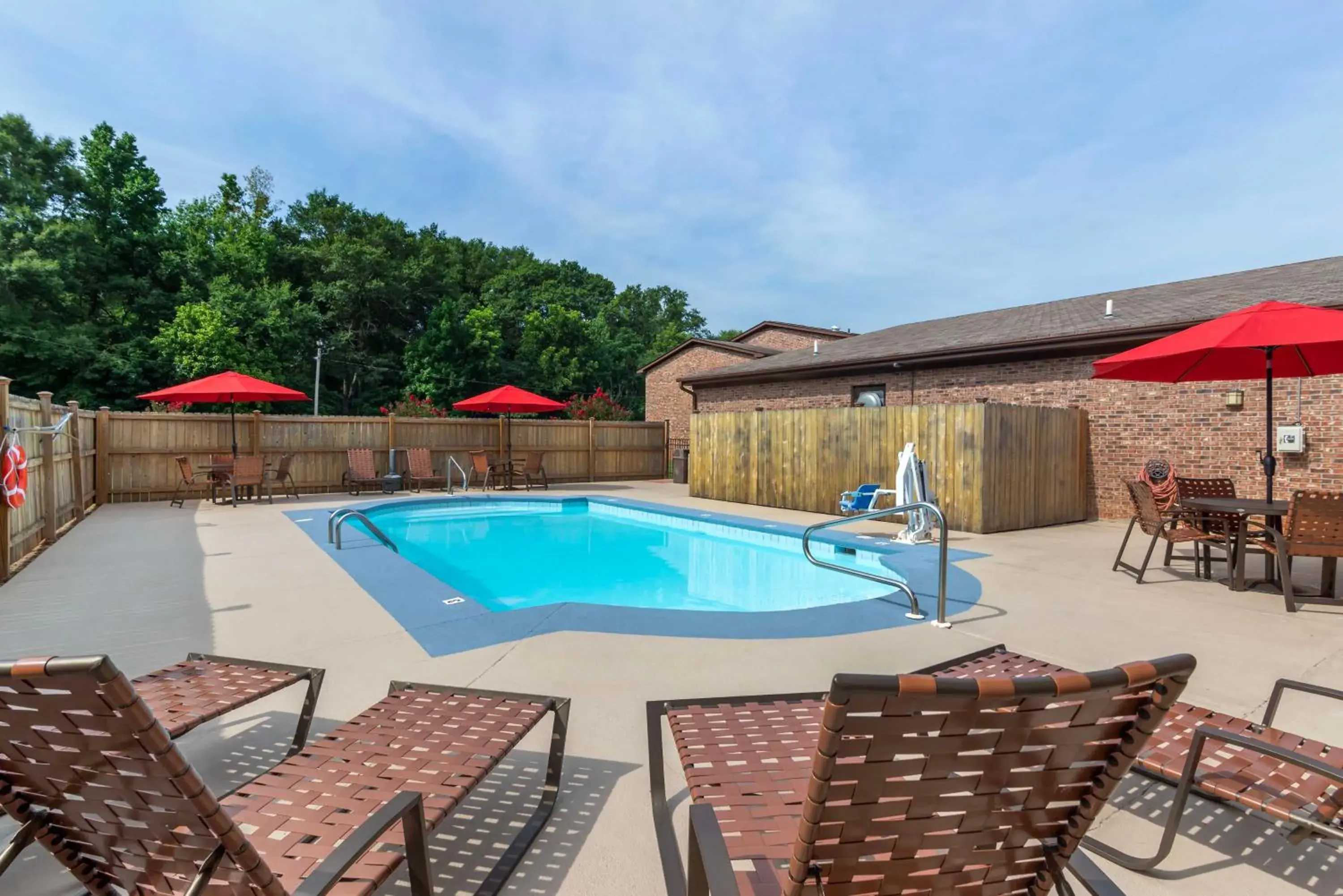 Pool view in Best Western Auburn/Opelika Inn Pool view in Best Western Auburn/Opelika Inn