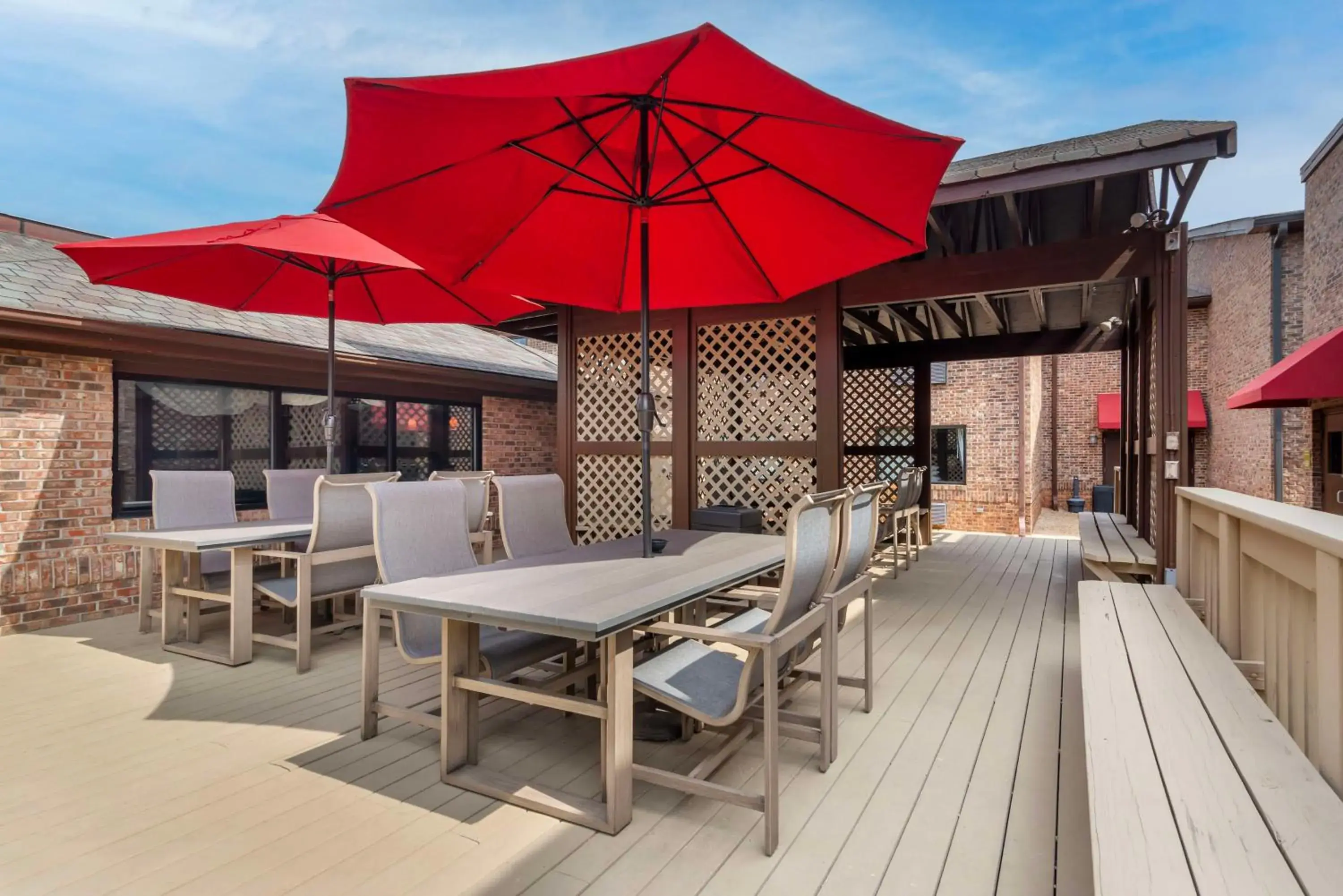 Property building in Best Western Auburn/Opelika Inn Property building in Best Western Auburn/Opelika Inn