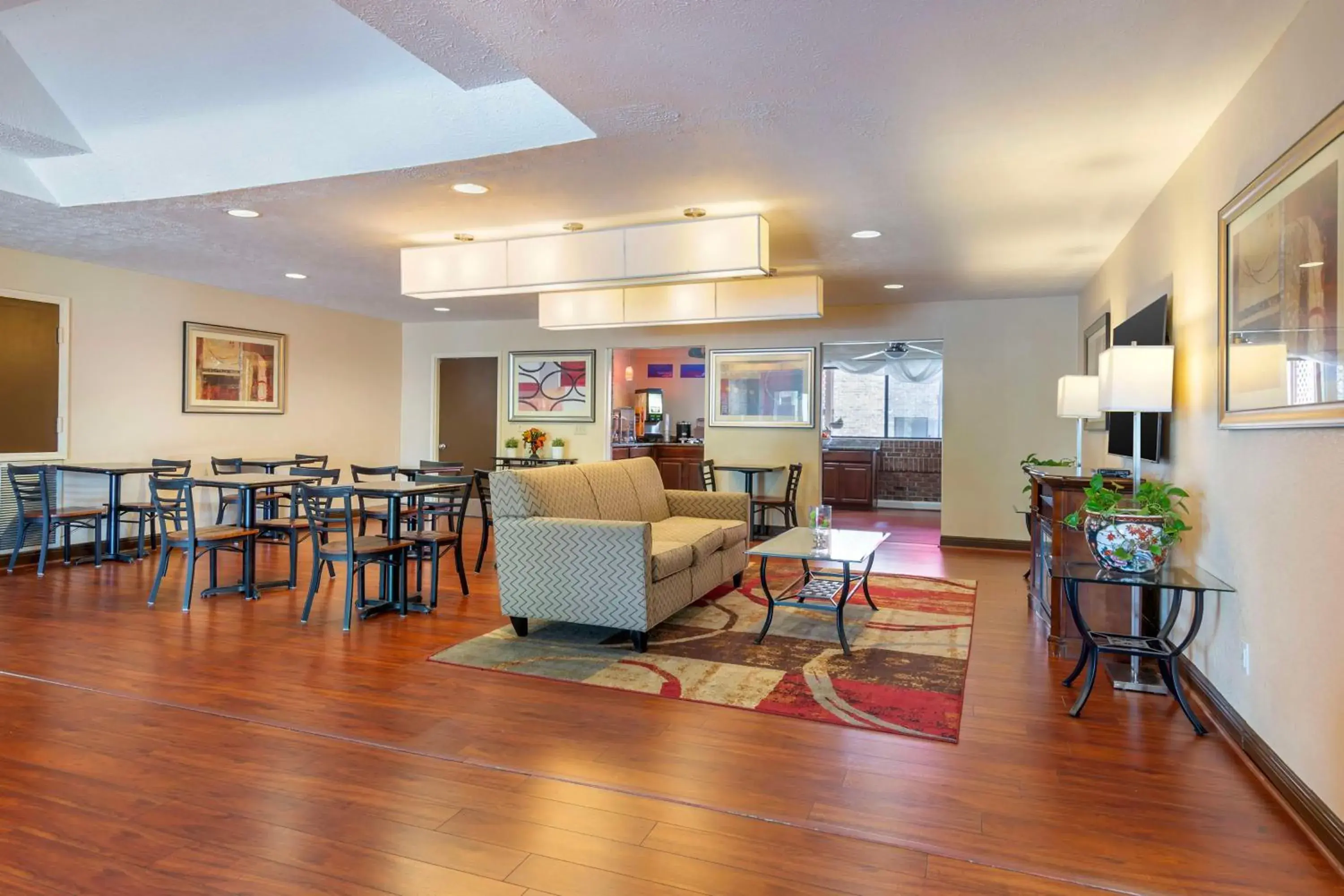 Lobby or reception in Best Western Auburn/Opelika Inn Lobby or reception in Best Western Auburn/Opelika Inn