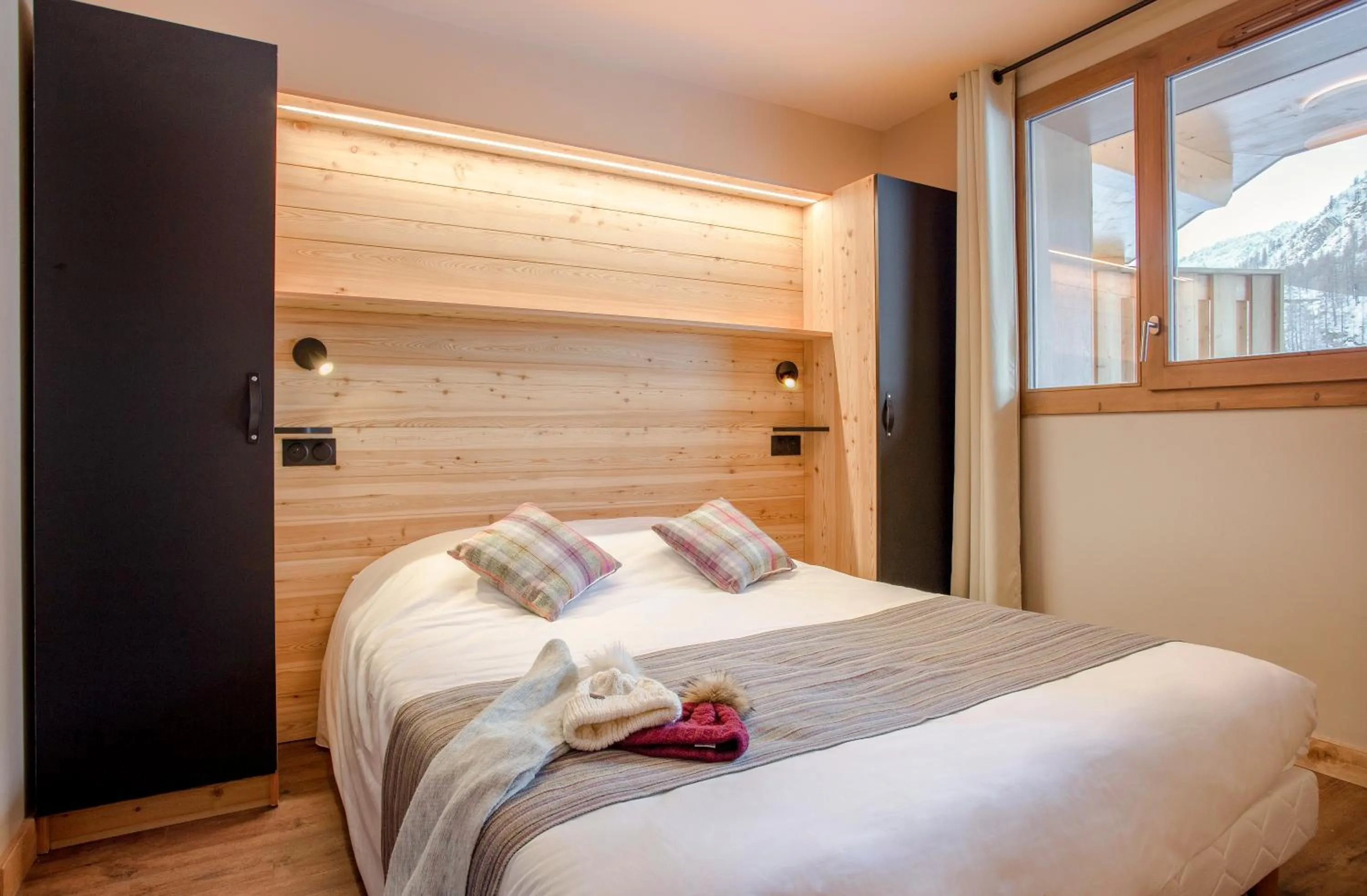 Bedroom, Bed in Résidence Club MMV L'Altaviva