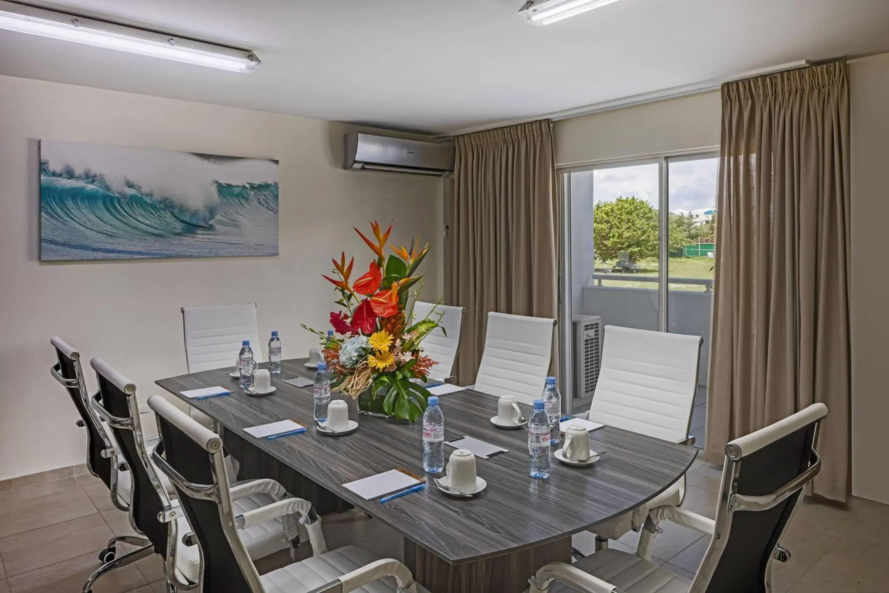 Meeting/conference room in The Atrium Beach Resort and Spa Sint Maarten, Ascend Hotel Collection Meeting/conference room in The Atrium Beach Resort and Spa Sint Maarten, Ascend Hotel Collection