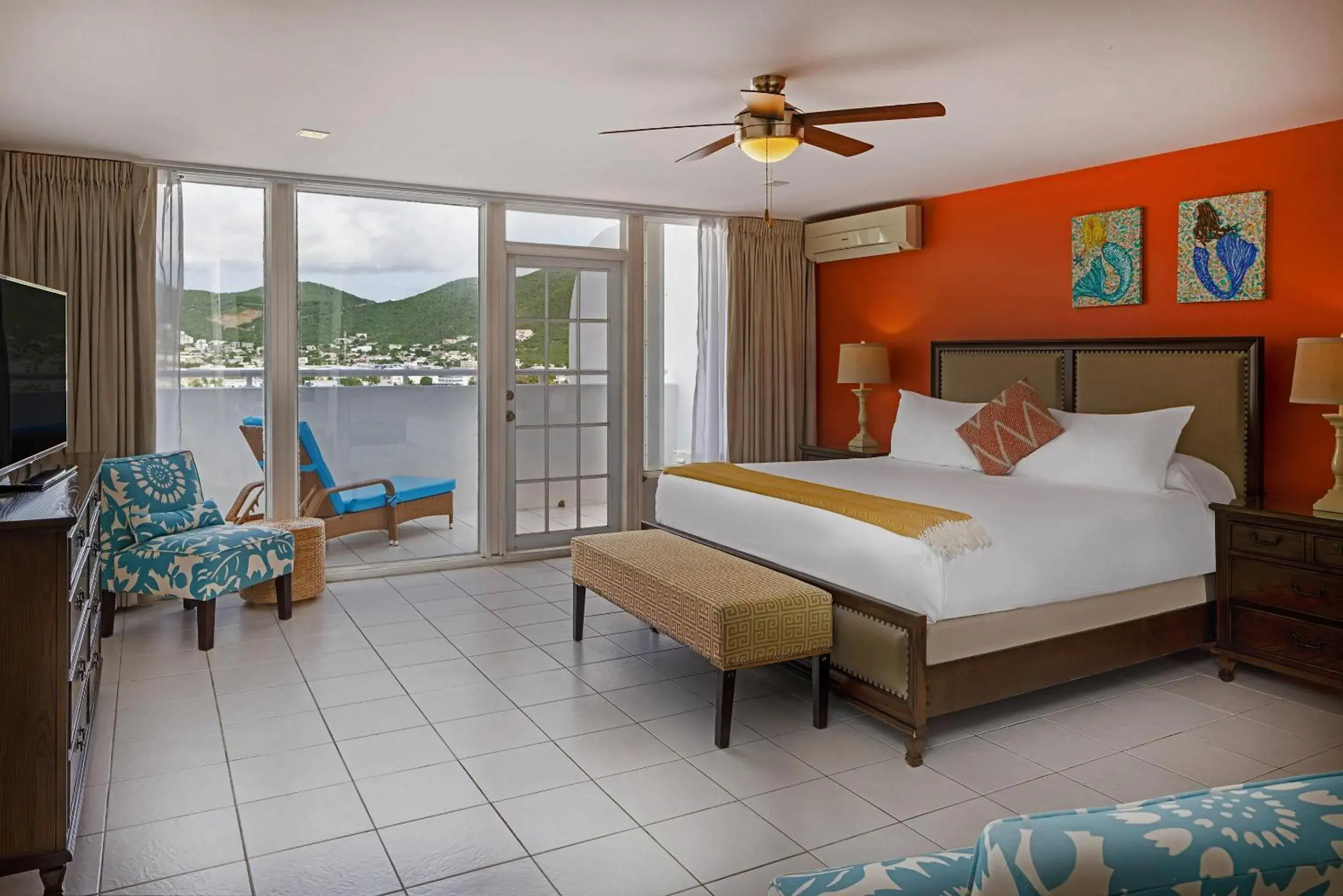 Bedroom, Bed in The Atrium Beach Resort and Spa Sint Maarten, Ascend Hotel Collection Bedroom, Bed in The Atrium Beach Resort and Spa Sint Maarten, Ascend Hotel Collection