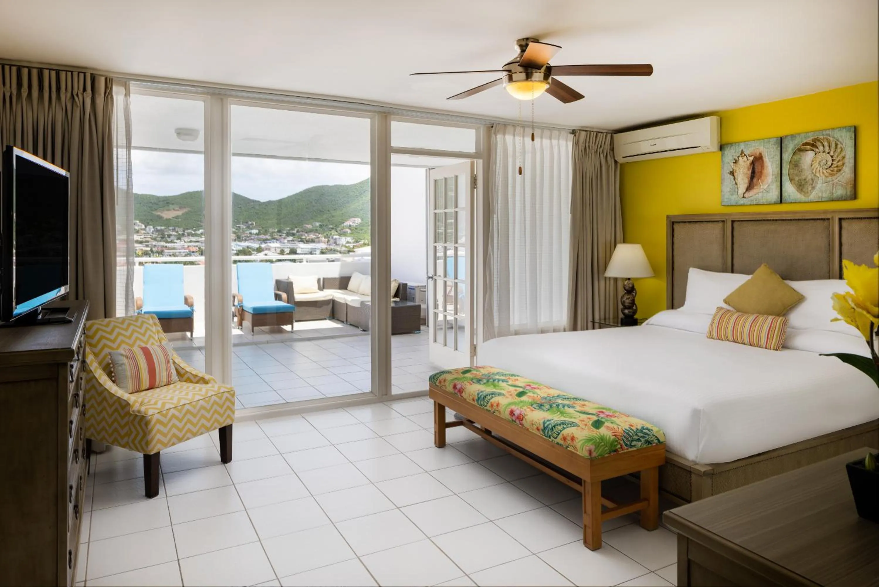 Bed in The Atrium Beach Resort and Spa Sint Maarten, Ascend Hotel Collection
