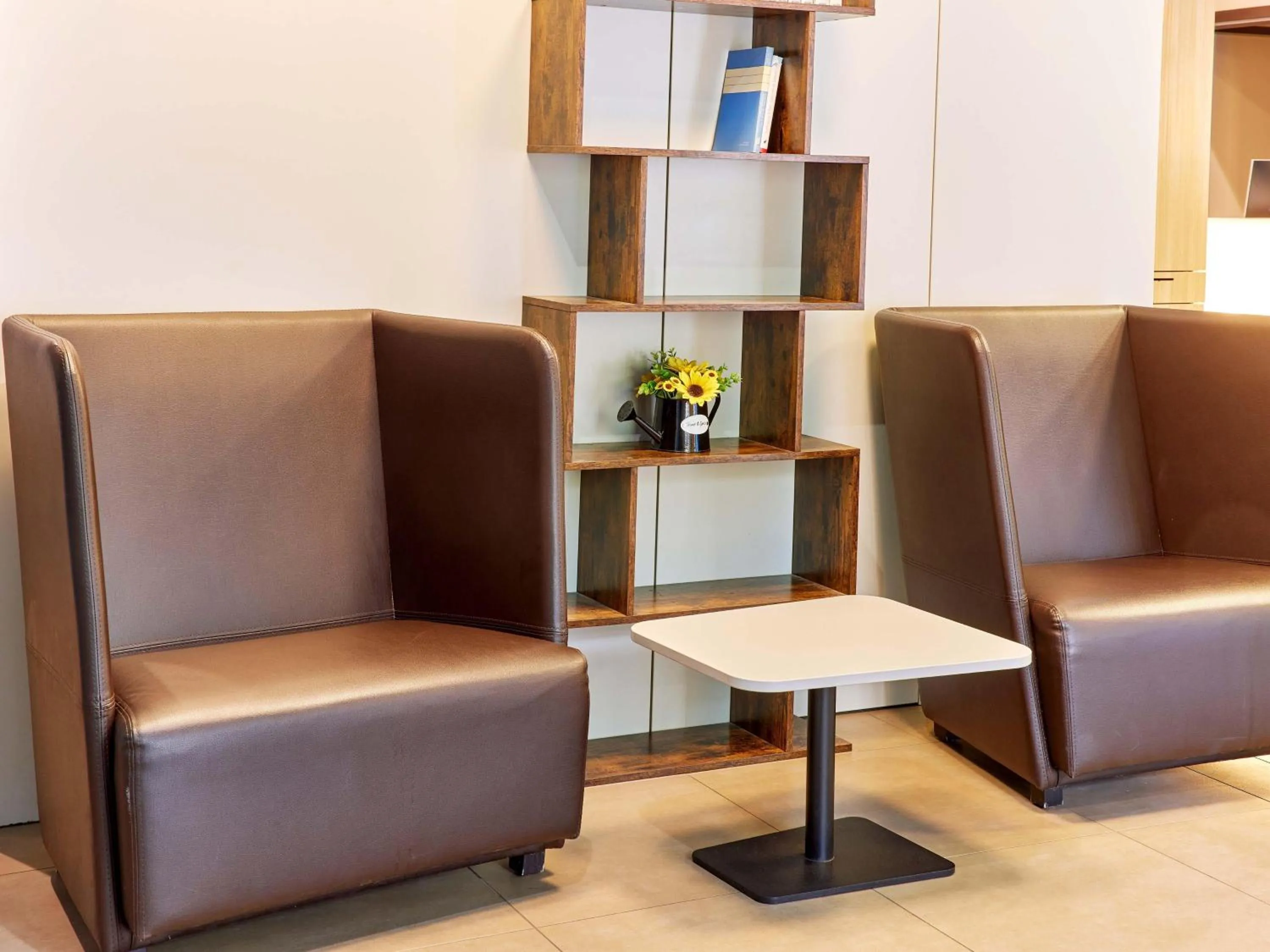 Lobby or reception in B&B Hotel Trier