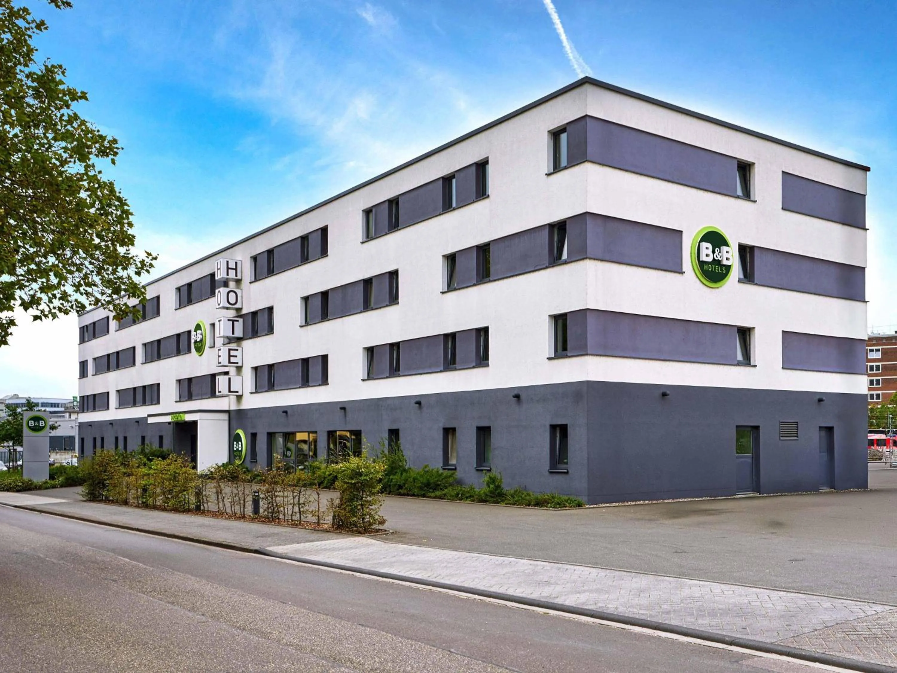 Property building in B&B Hotel Trier