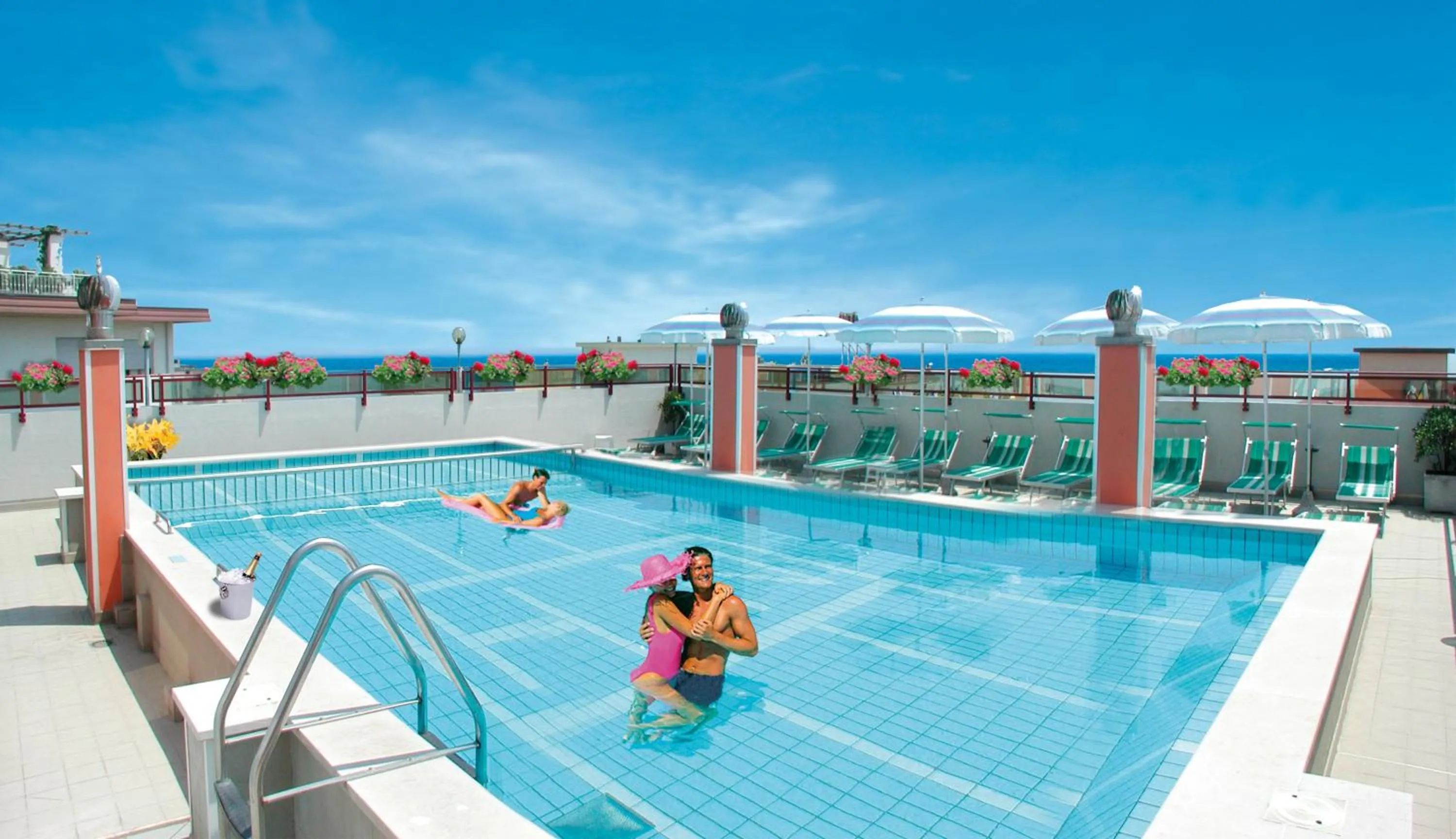 Swimming pool in Hotel Nelson