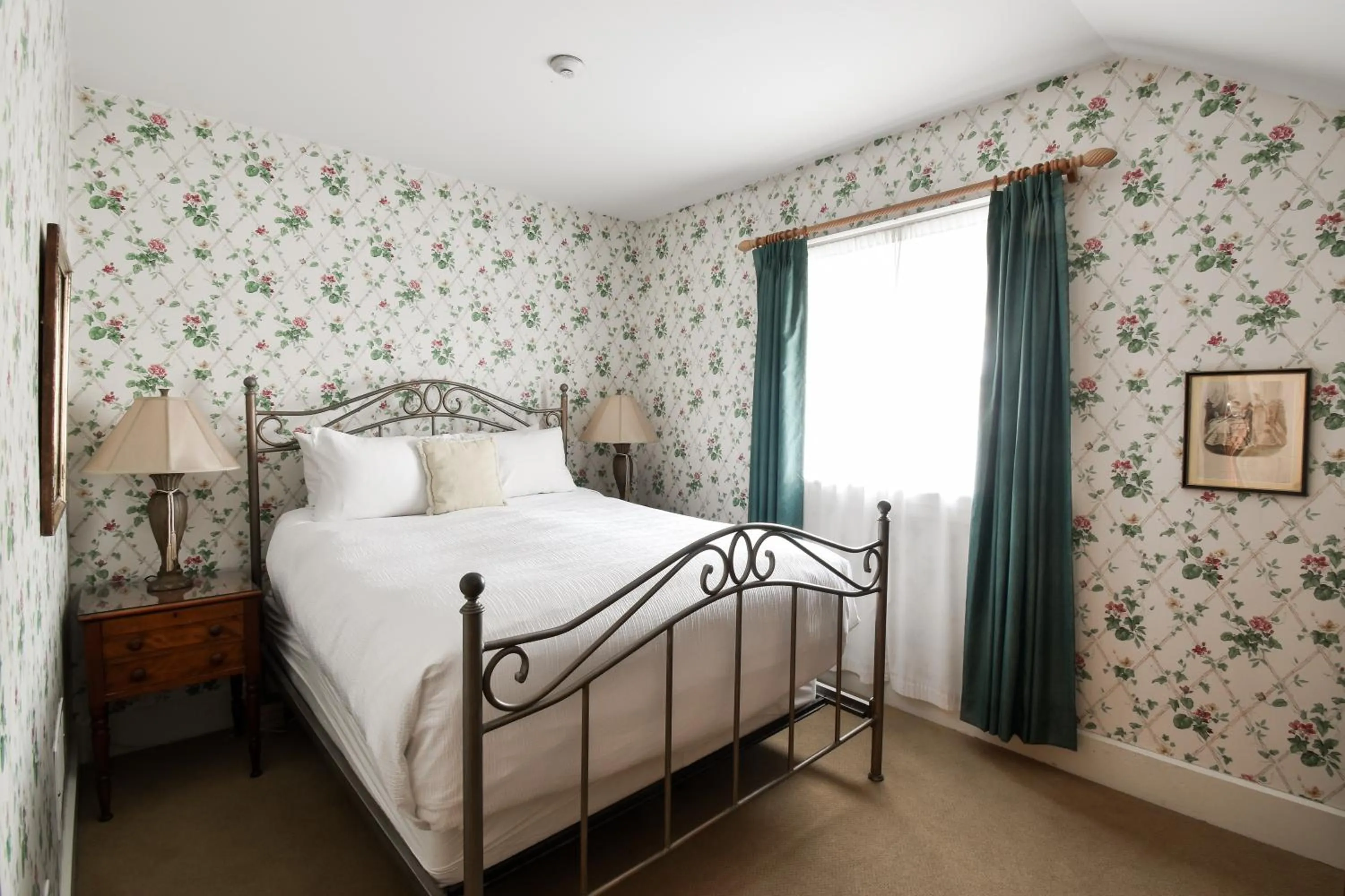 Bedroom in The Waring House
