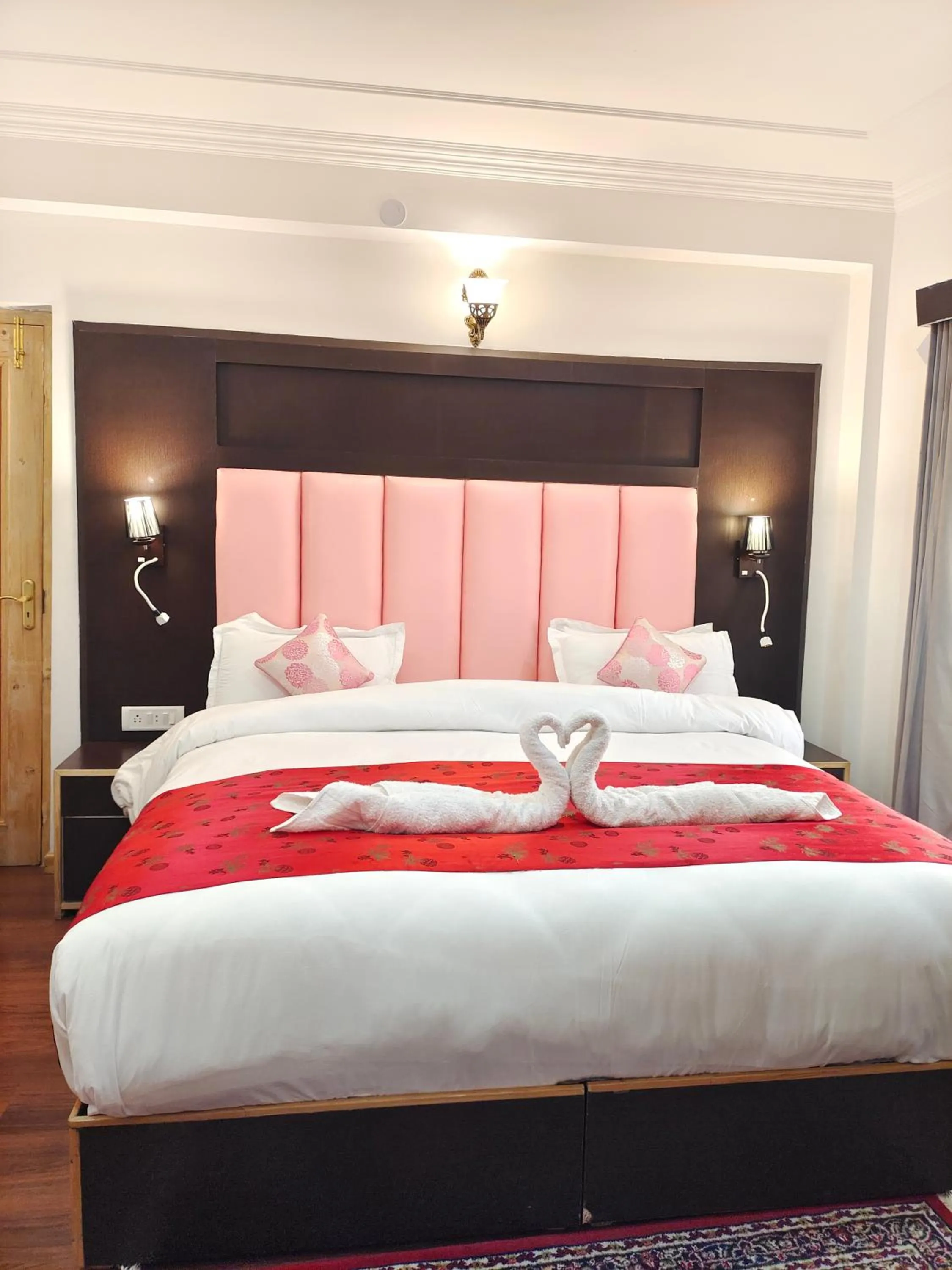 Bed in Sangaylay palace