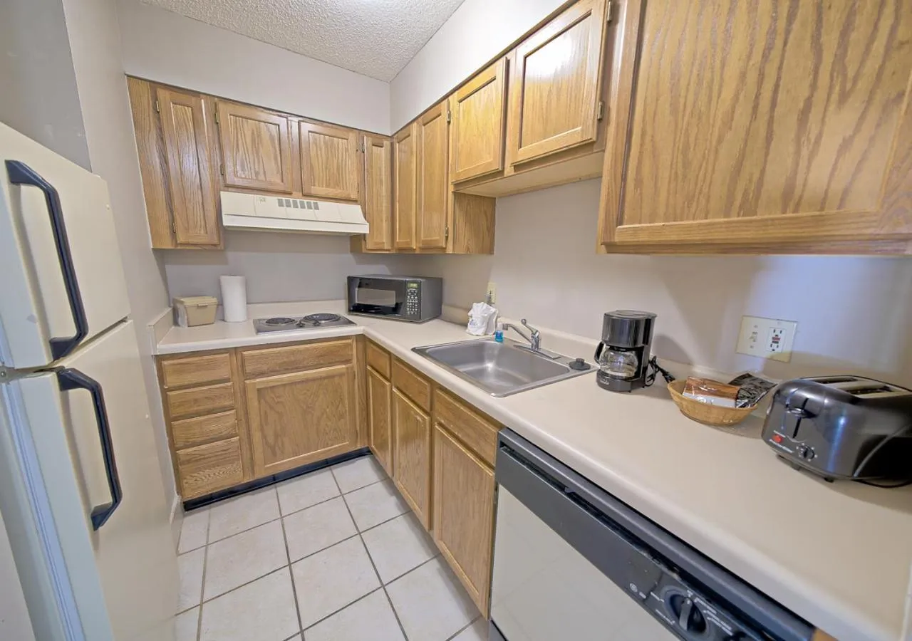Coffee/tea facilities in All Season Suites
