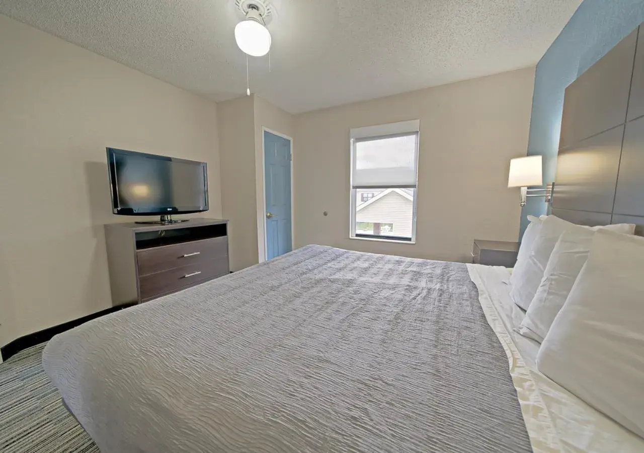 Bed in All Season Suites Bed in All Season Suites