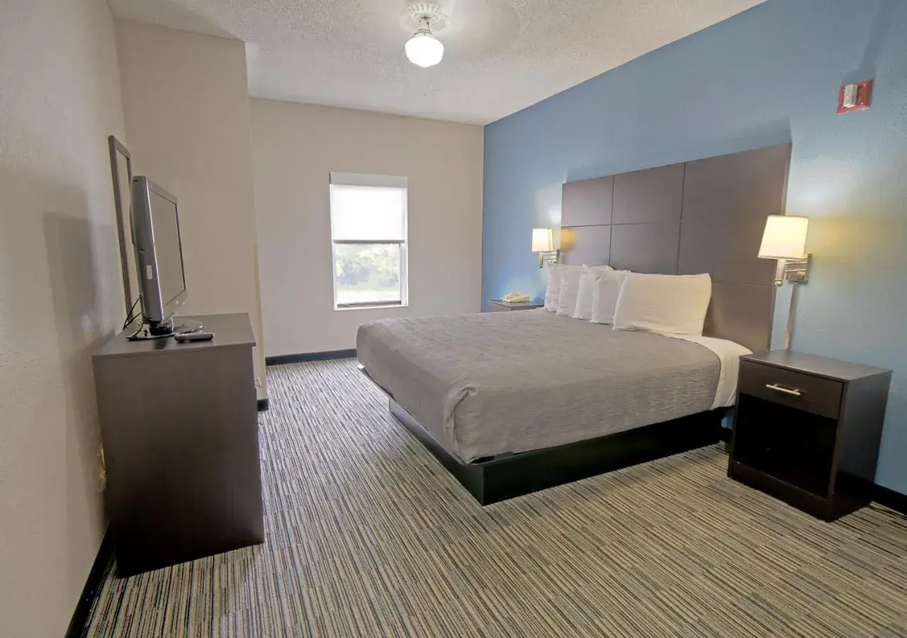 Bed in All Season Suites Bed in All Season Suites