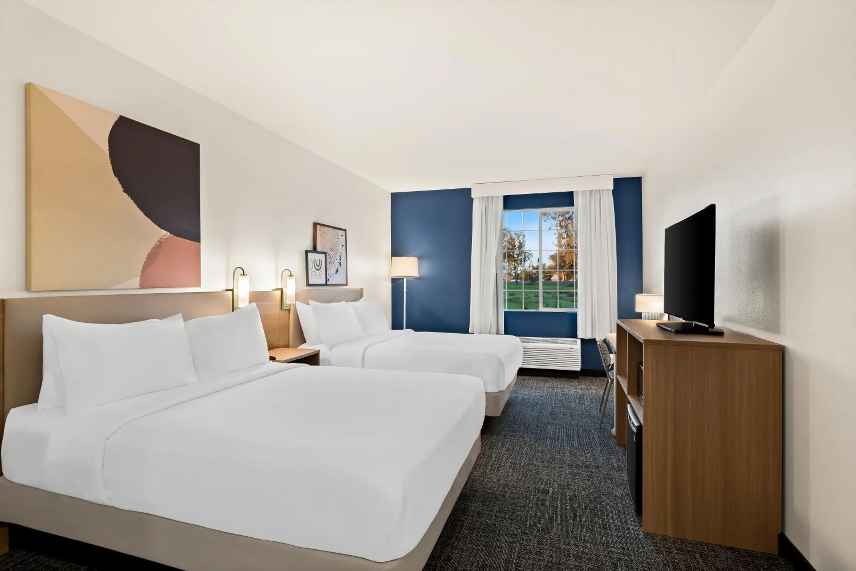 Bed in Spark by Hilton Newest Hotel in Williams CA