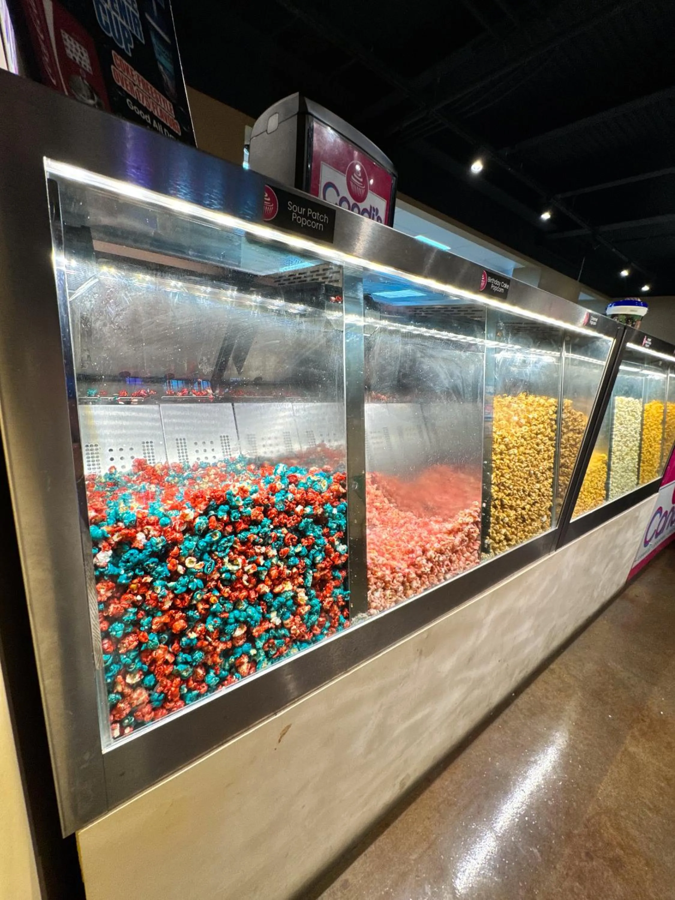 Restaurant/places to eat in Country Cascades Waterpark Resort