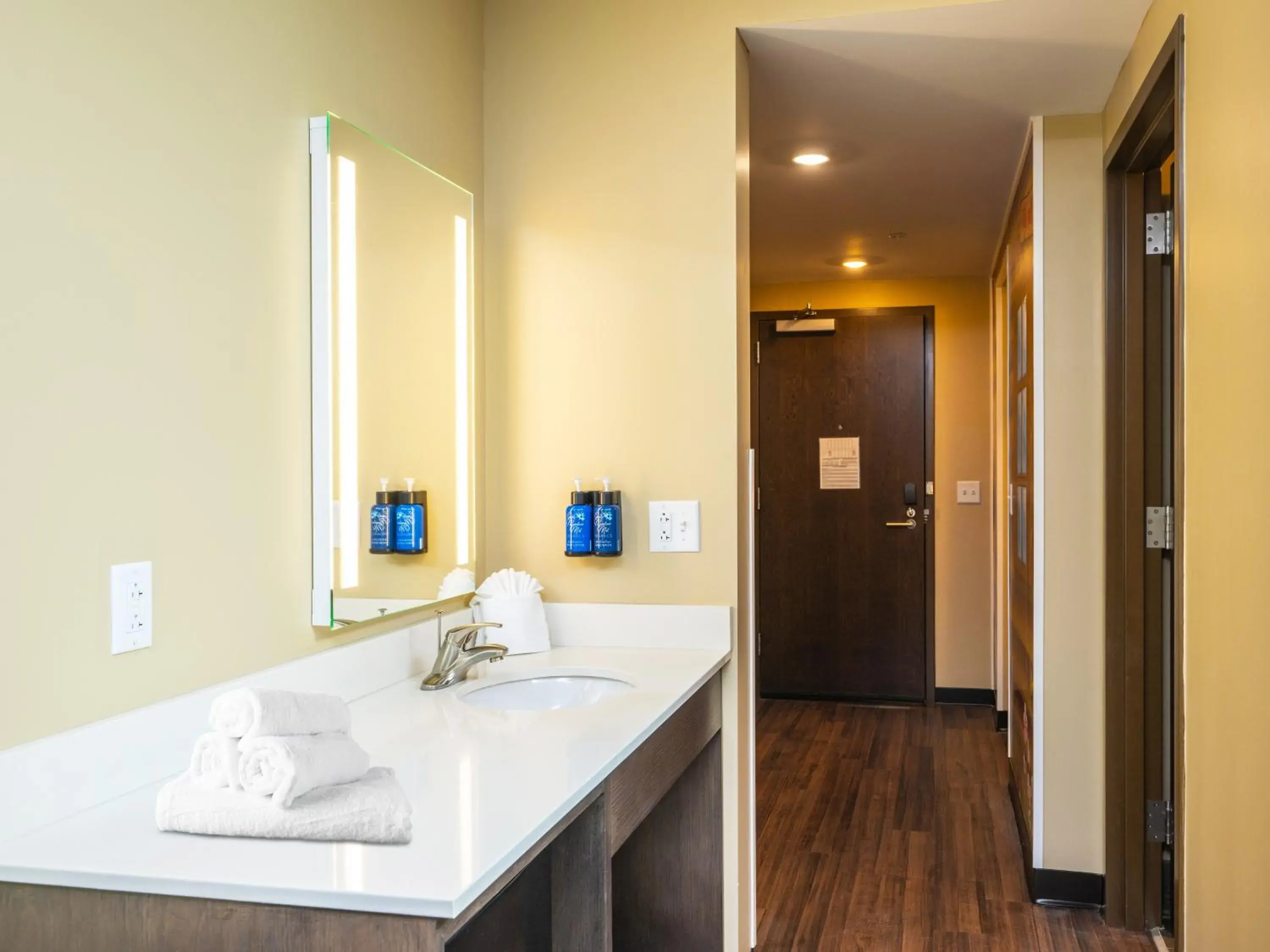 Bathroom in Country Cascades Waterpark Resort Bathroom in Country Cascades Waterpark Resort