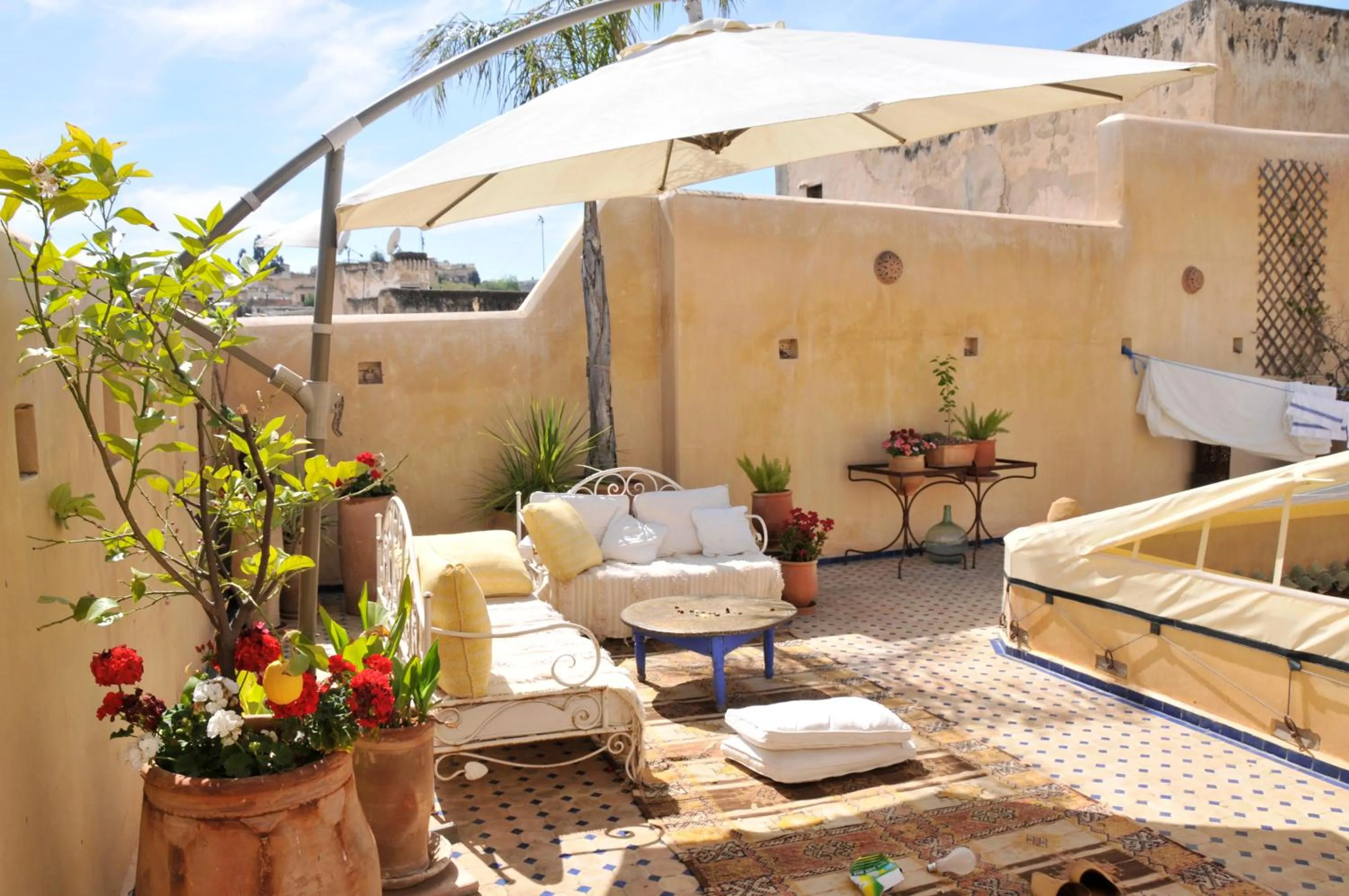 Property building in La Cheminée Bleue Fes