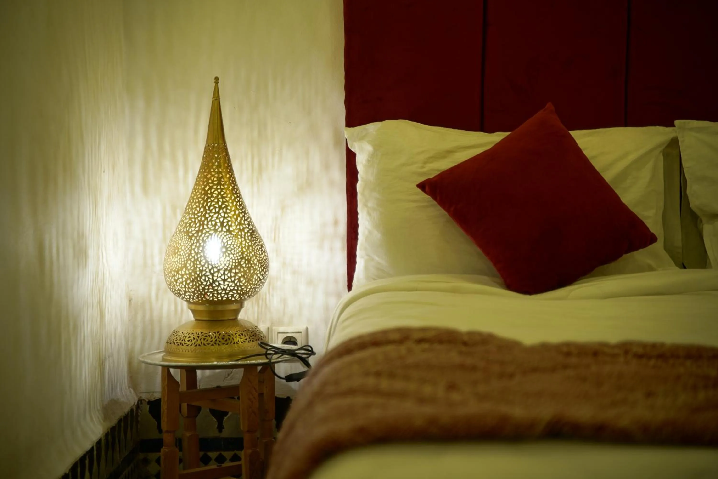 Photo of the whole room, Bed in La Cheminée Bleue Fes