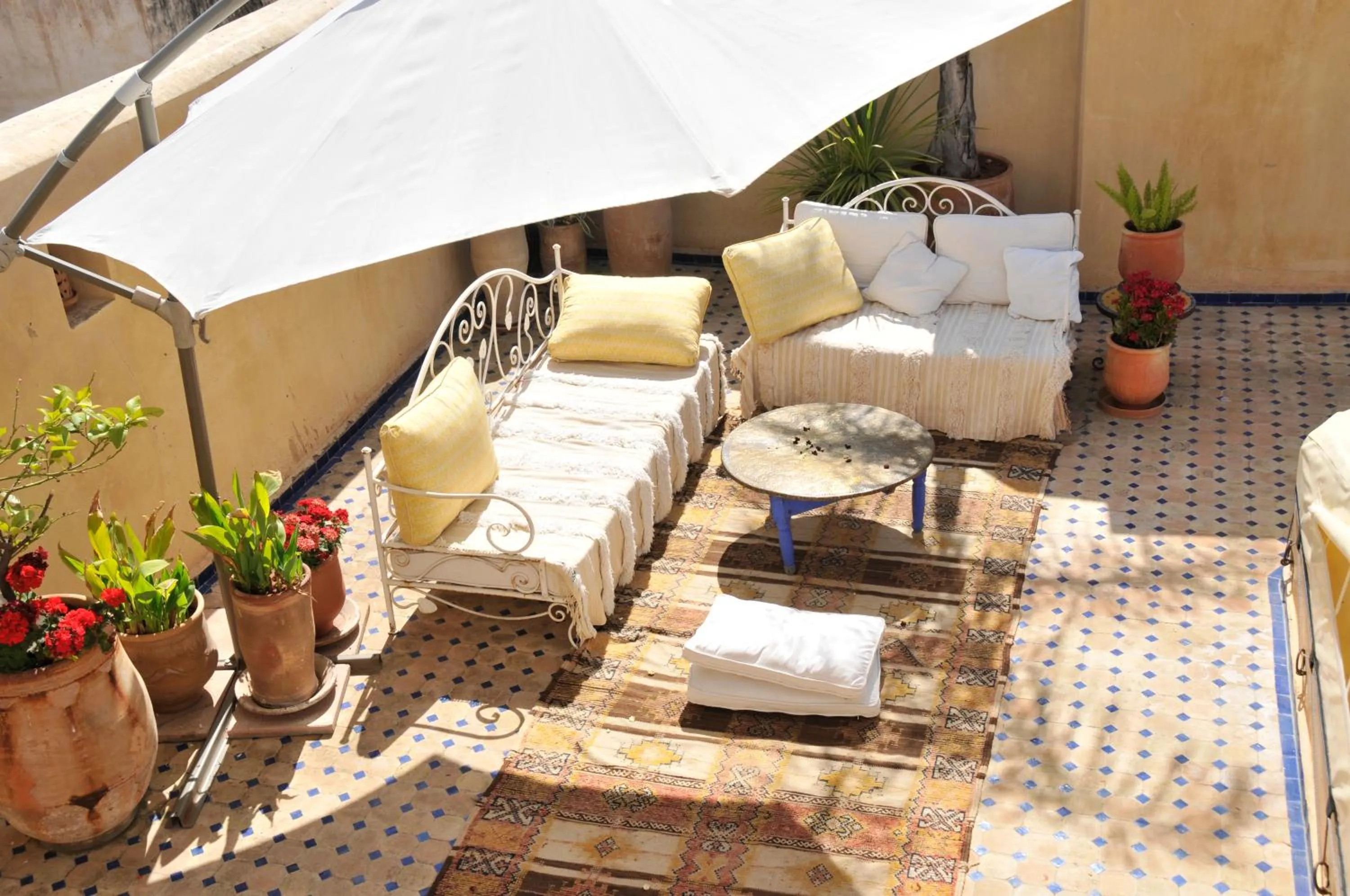 Property building in La Cheminée Bleue Fes