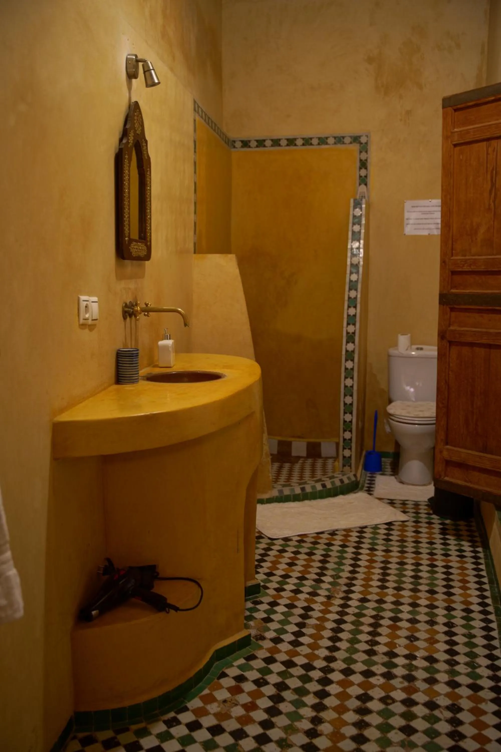 Toilet in La Cheminée Bleue Fes