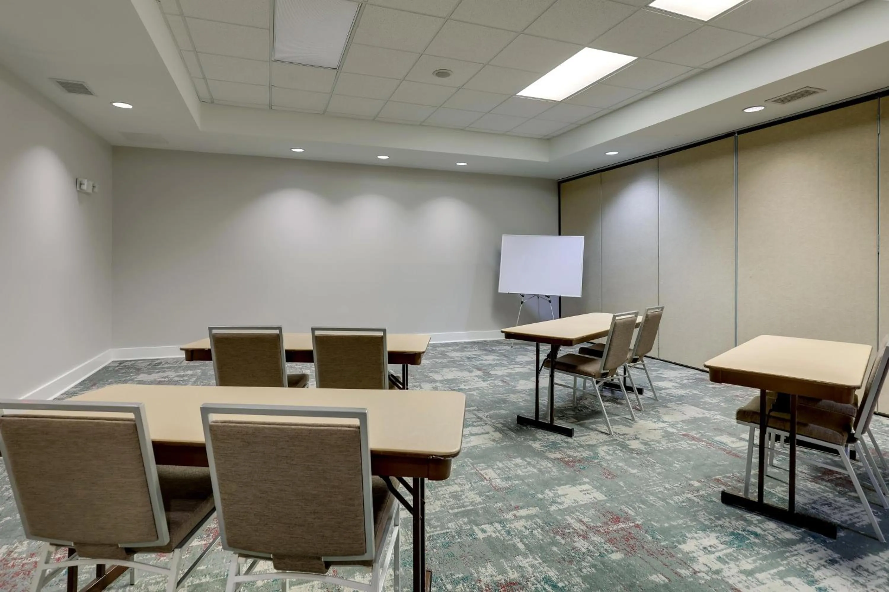 Meeting/conference room in Homewood Suites by Hilton Charleston - Mount Pleasant