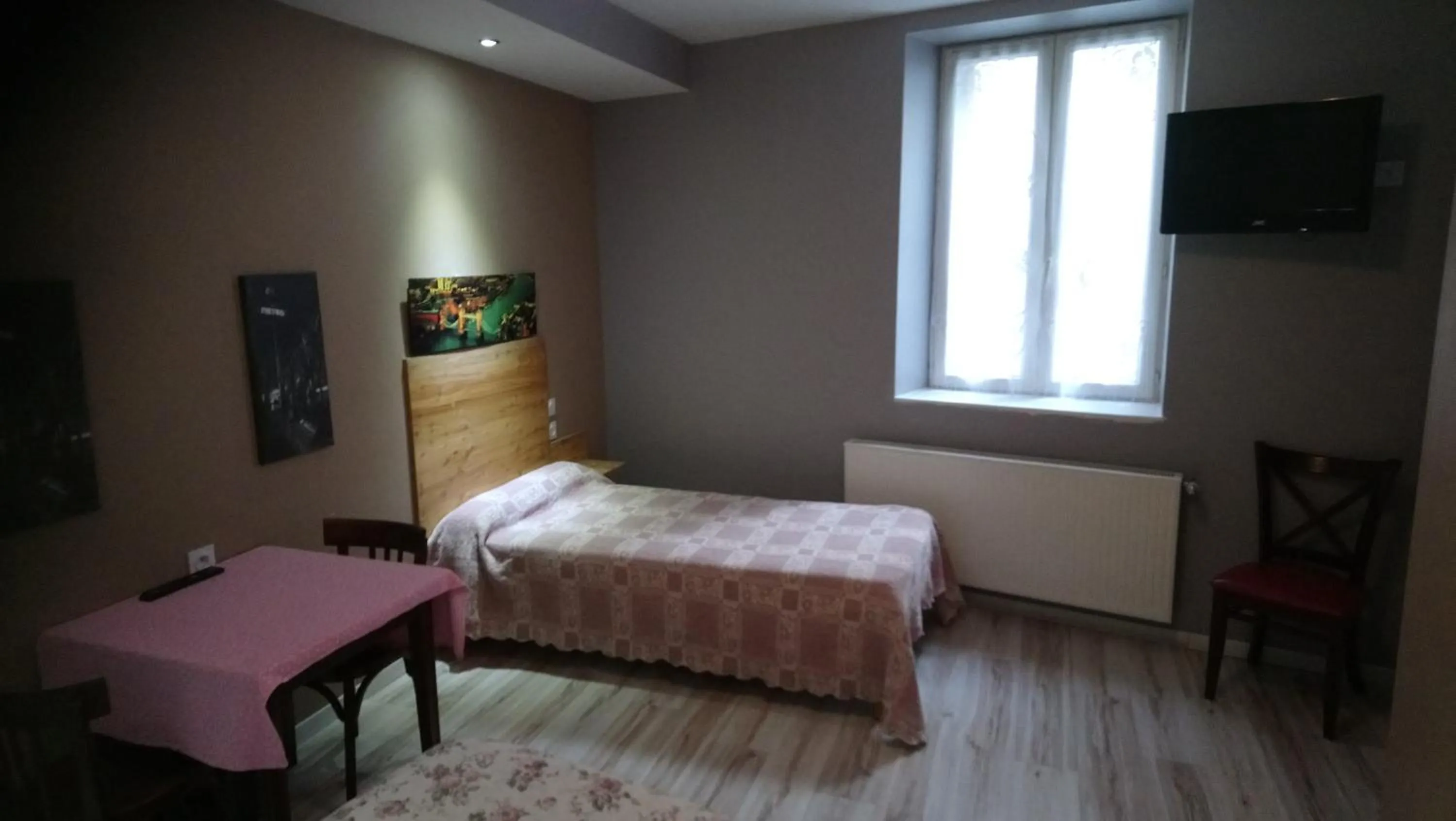 Bed in Hotel de la Poste