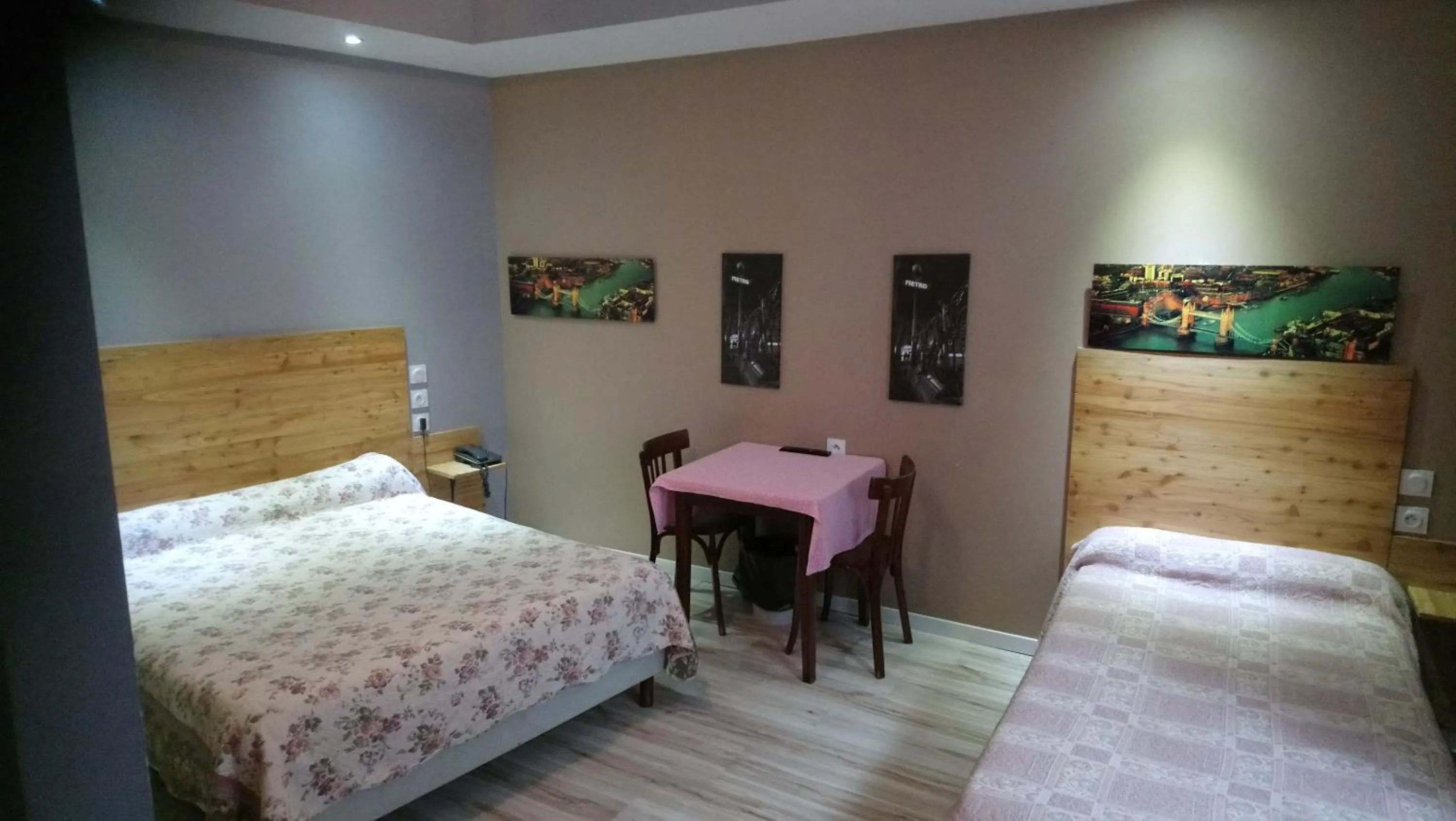 Bed in Hotel de la Poste