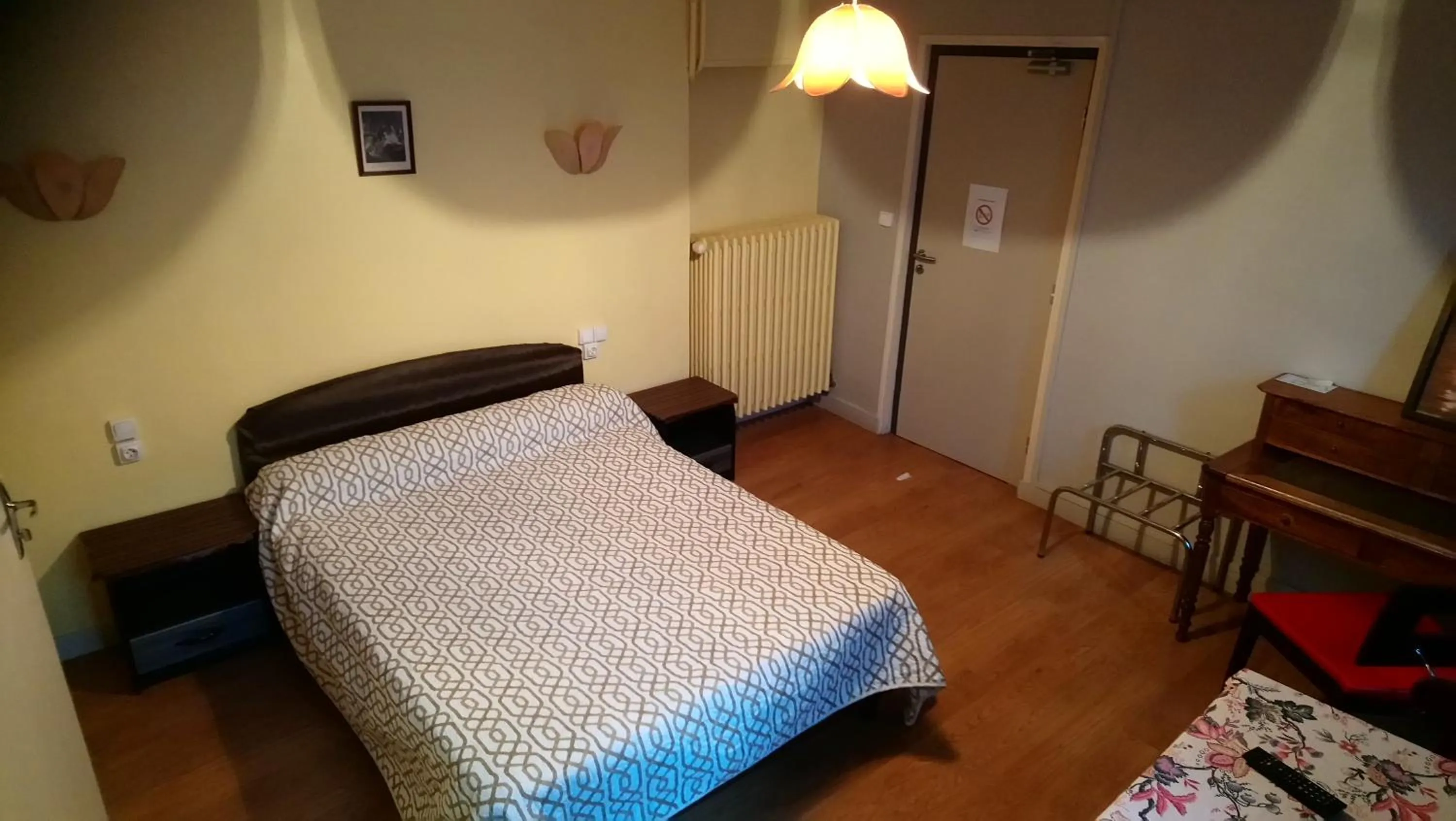 Bed in Hotel de la Poste