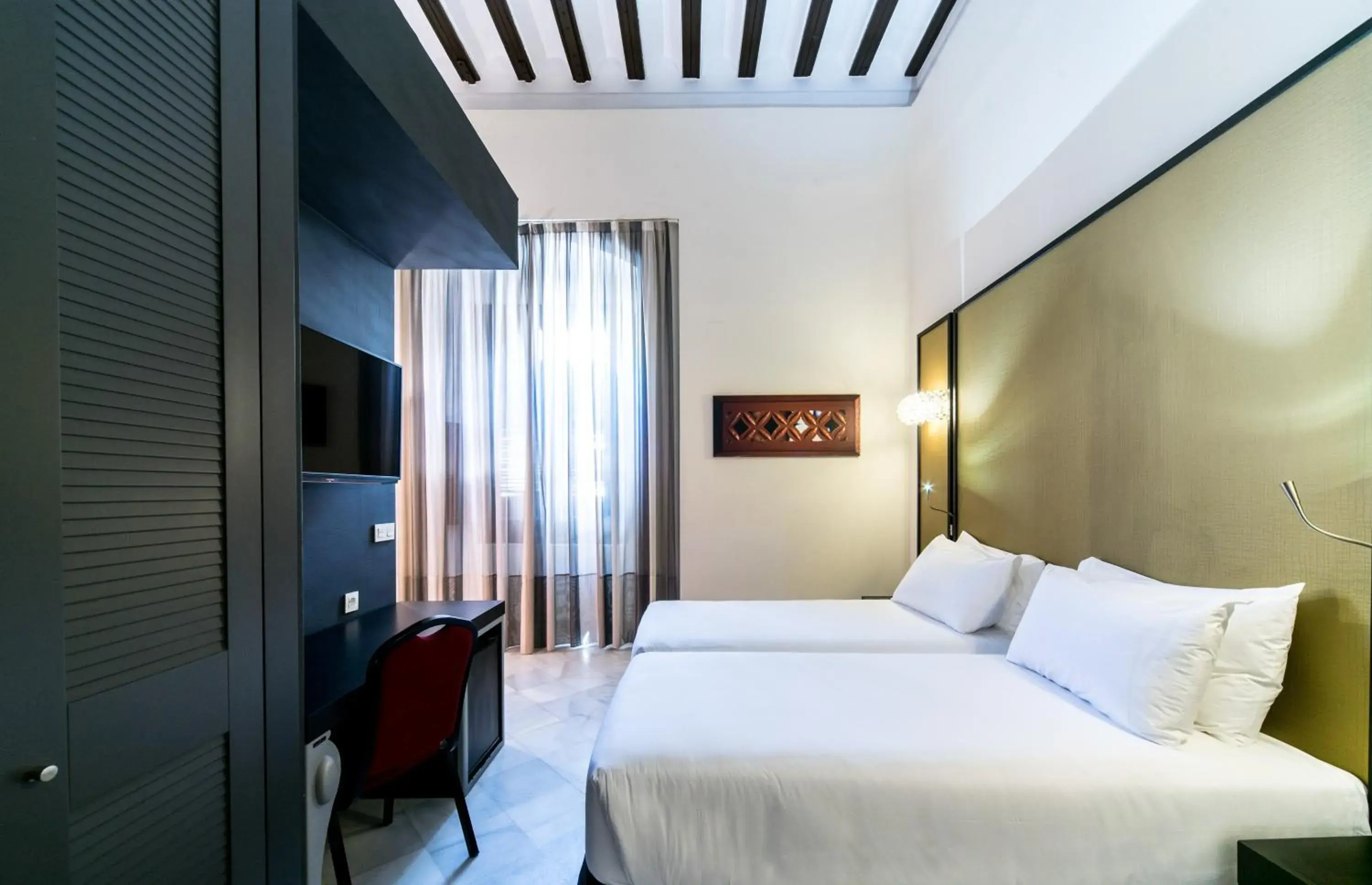 Photo of the whole room, Bed in Hotel Palacio Marqués de Arizón Photo of the whole room, Bed in Hotel Palacio Marqués de Arizón