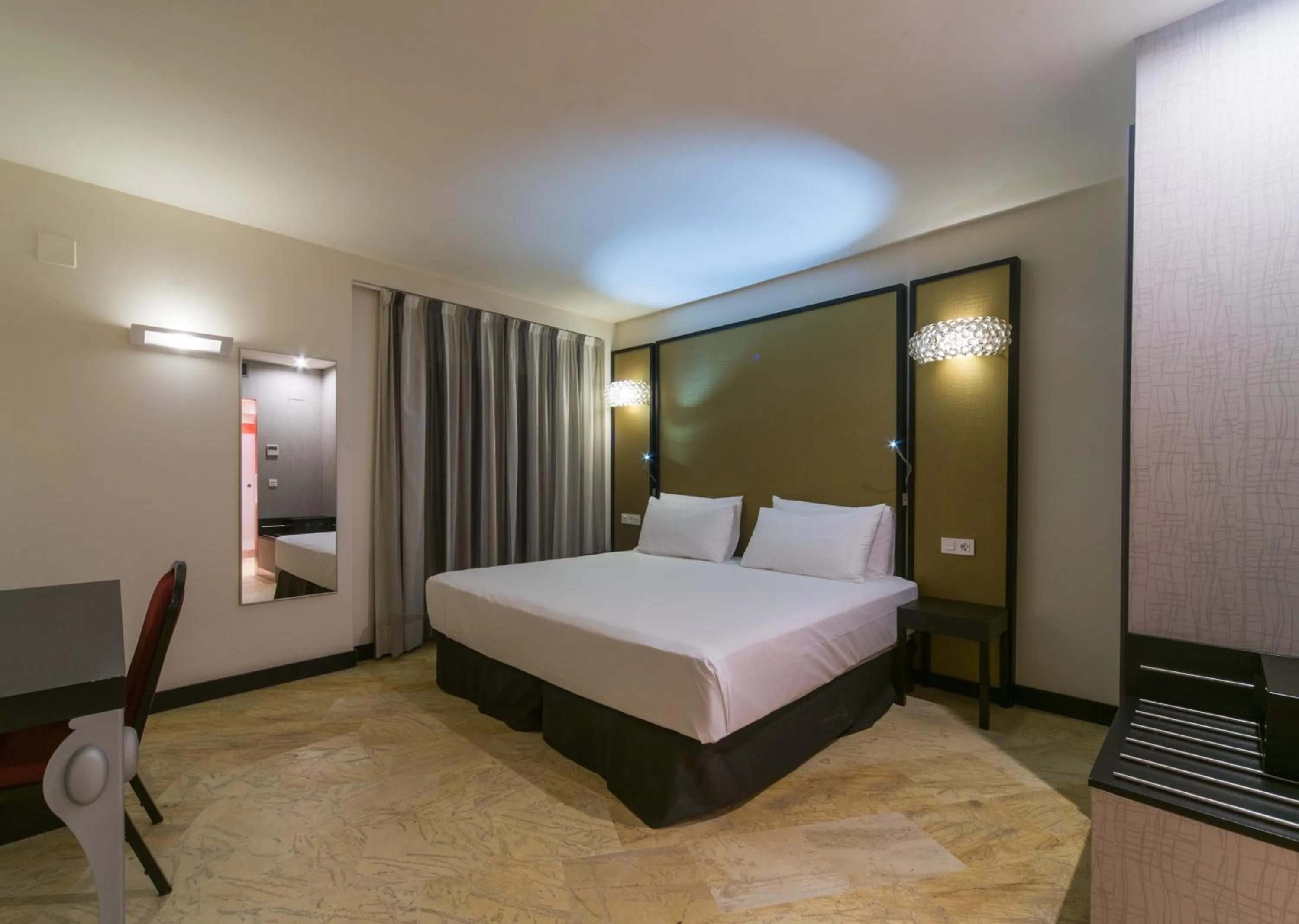 Photo of the whole room, Bed in Hotel Palacio Marqués de Arizón