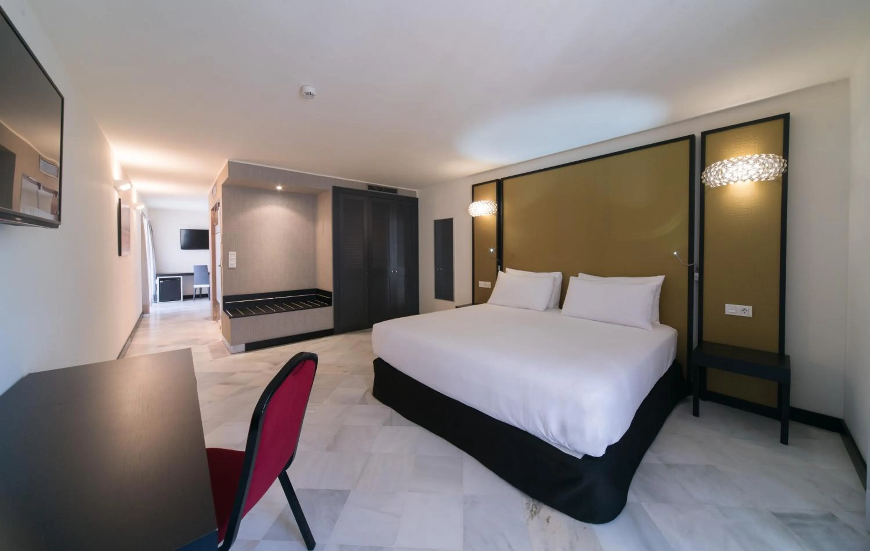 Photo of the whole room, Bed in Hotel Palacio Marqués de Arizón