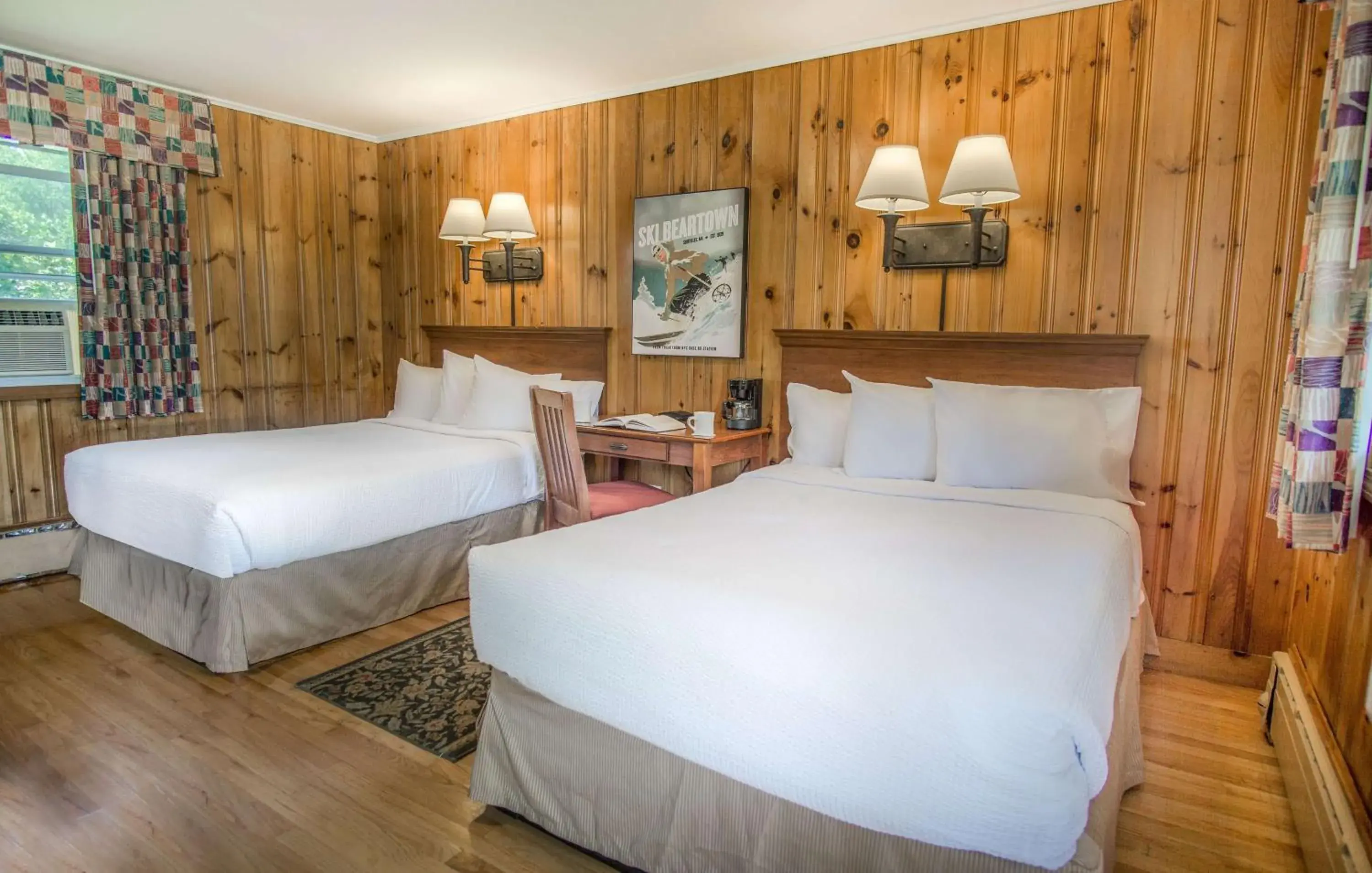 Photo of the whole room, Bed in The Yankee, Trademark Collection by Wyndham Photo of the whole room, Bed in The Yankee, Trademark Collection by Wyndham