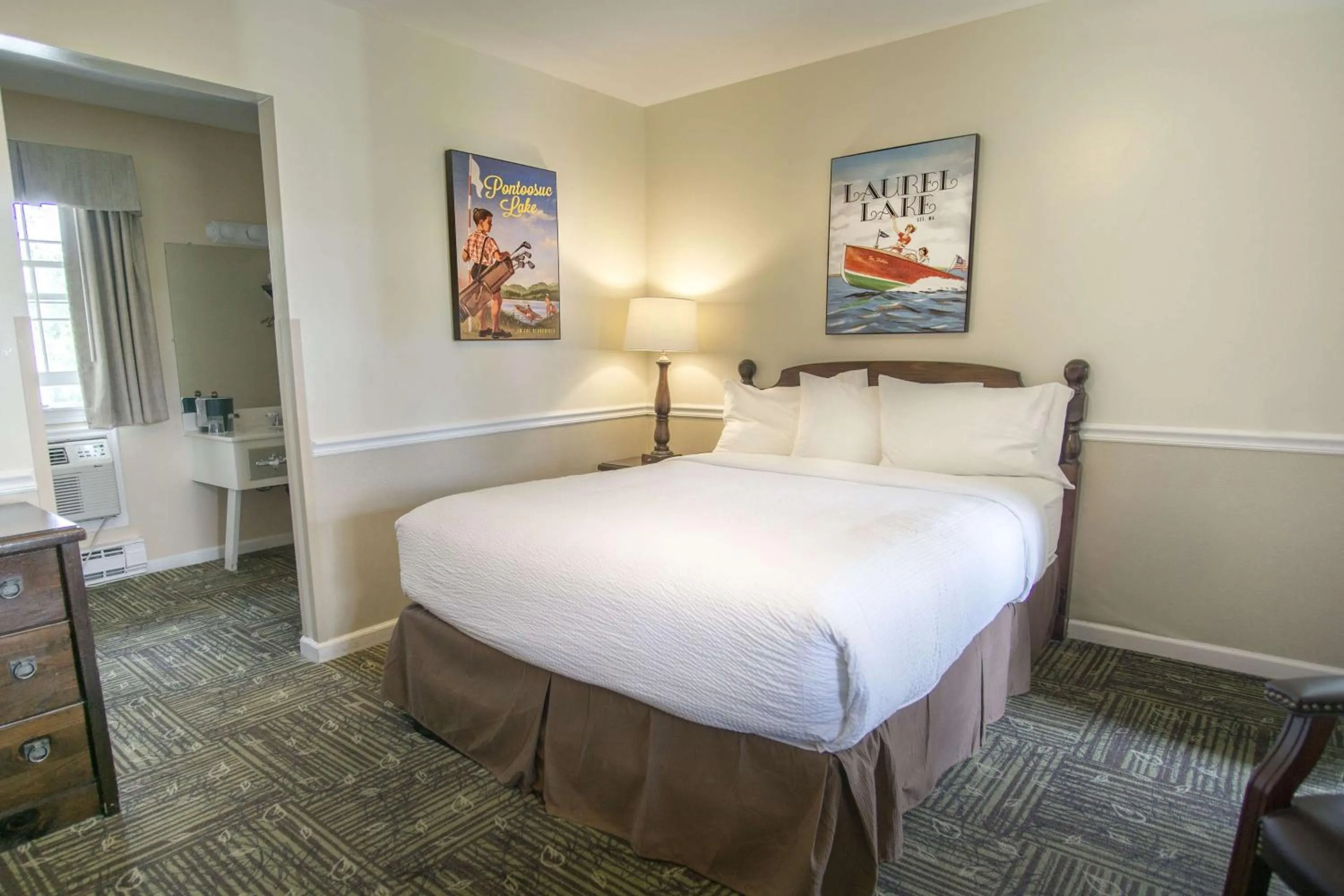 Photo of the whole room, Bed in The Yankee, Trademark Collection by Wyndham