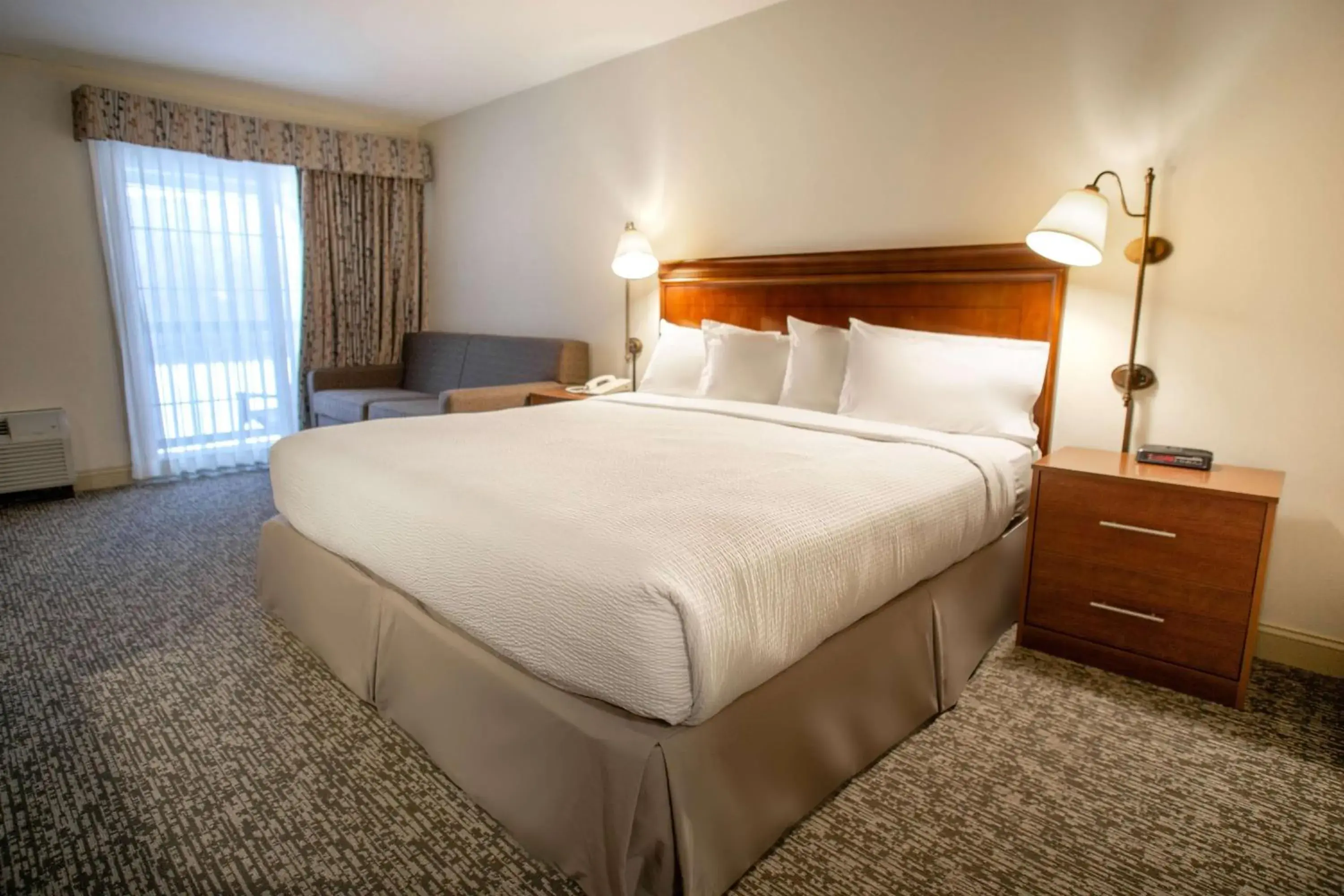 Photo of the whole room, Bed in The Yankee, Trademark Collection by Wyndham Photo of the whole room, Bed in The Yankee, Trademark Collection by Wyndham