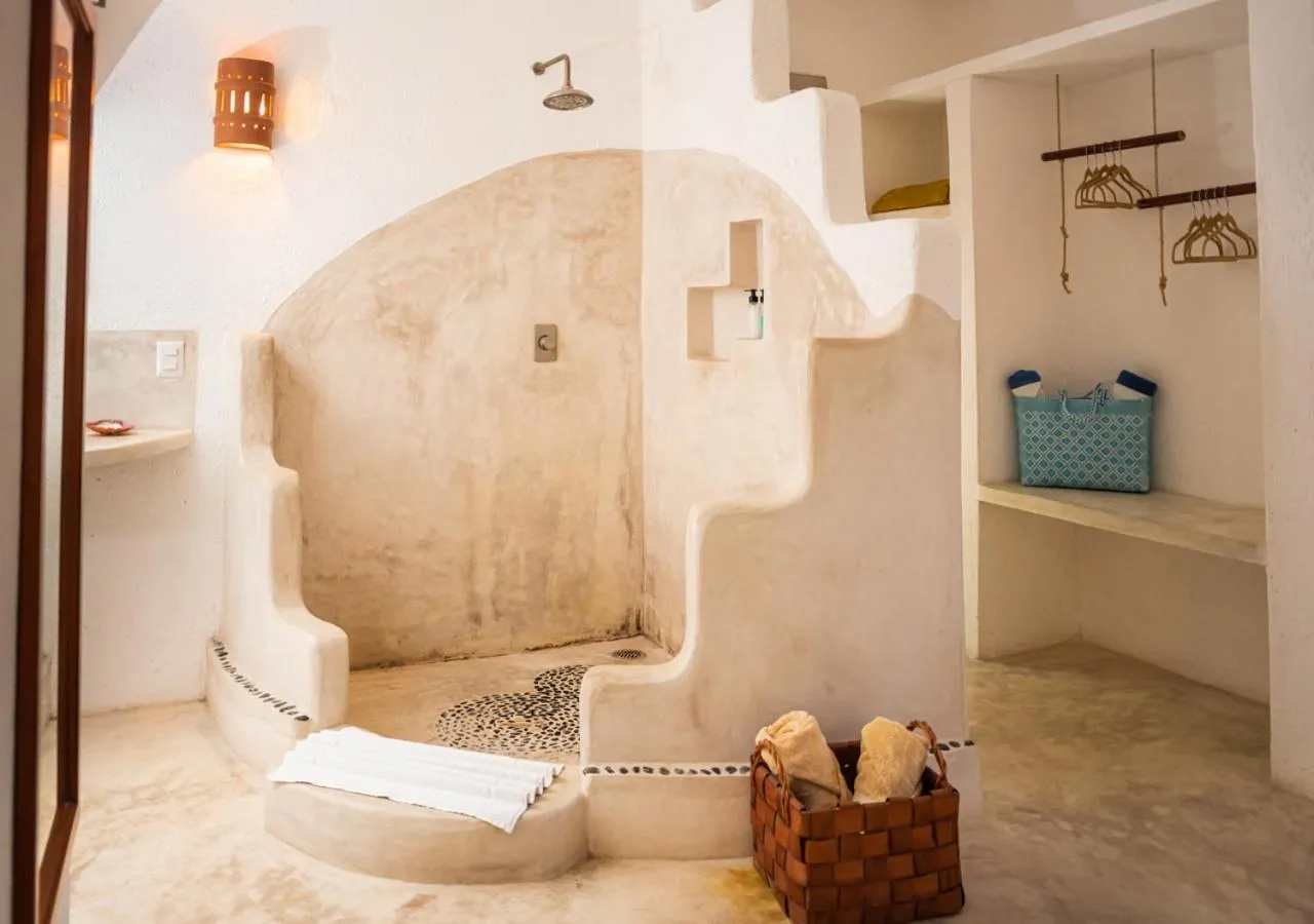 Shower in Villa Los Mangles Boutique Hotel
