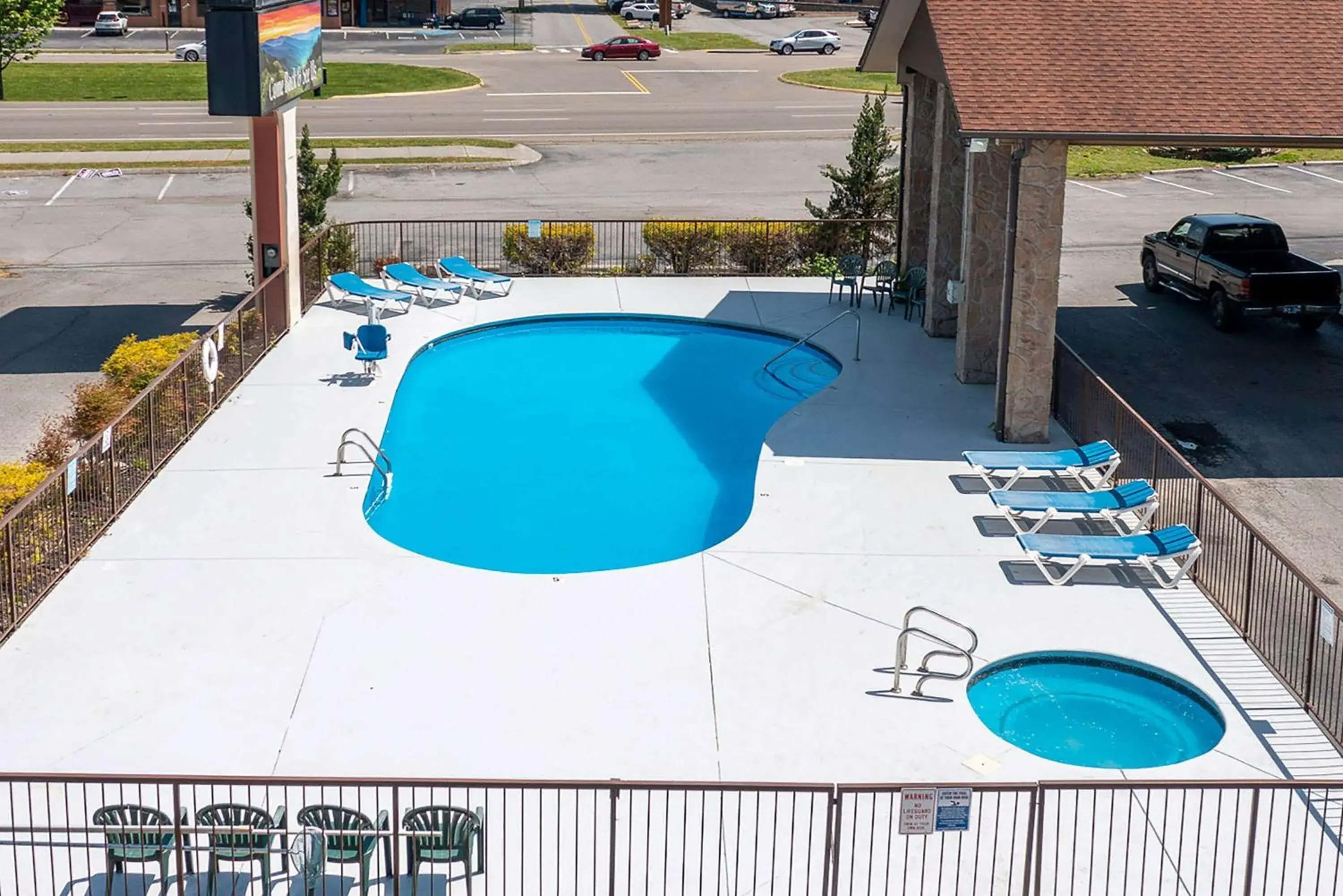 Pool view in Days Inn By Wyndham Pigeon Forge South Pool view in Days Inn By Wyndham Pigeon Forge South
