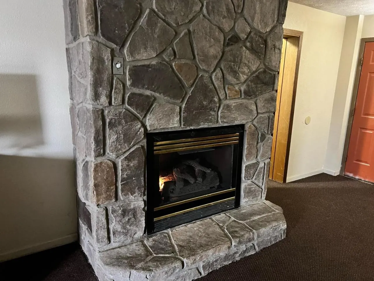 flat iron in Days Inn By Wyndham Pigeon Forge South