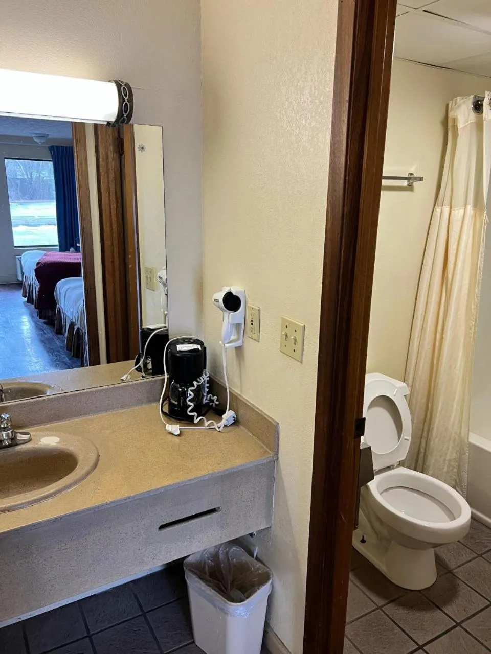 Bathroom in Days Inn By Wyndham Pigeon Forge South