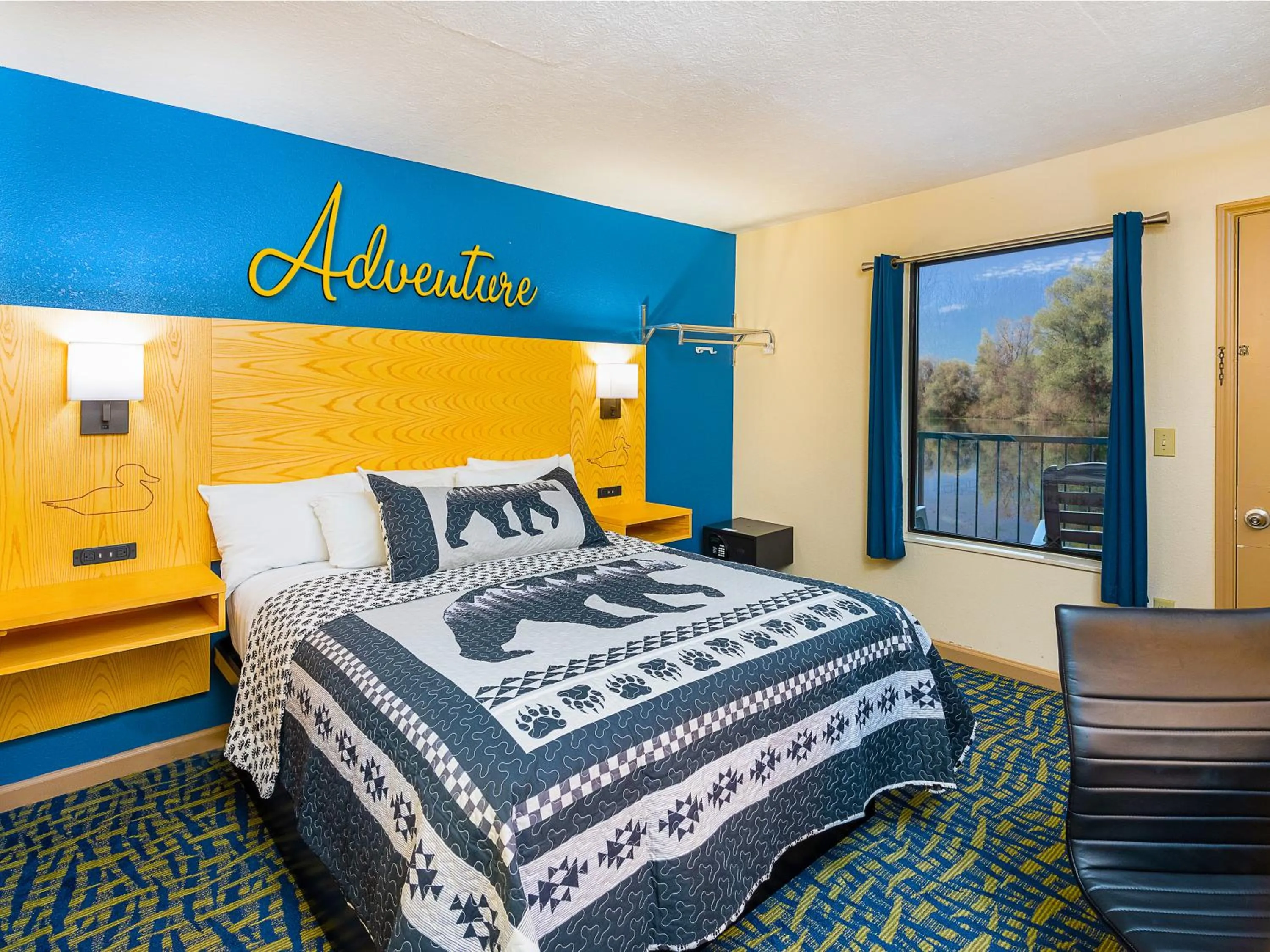 Bed in Creekstone Inn