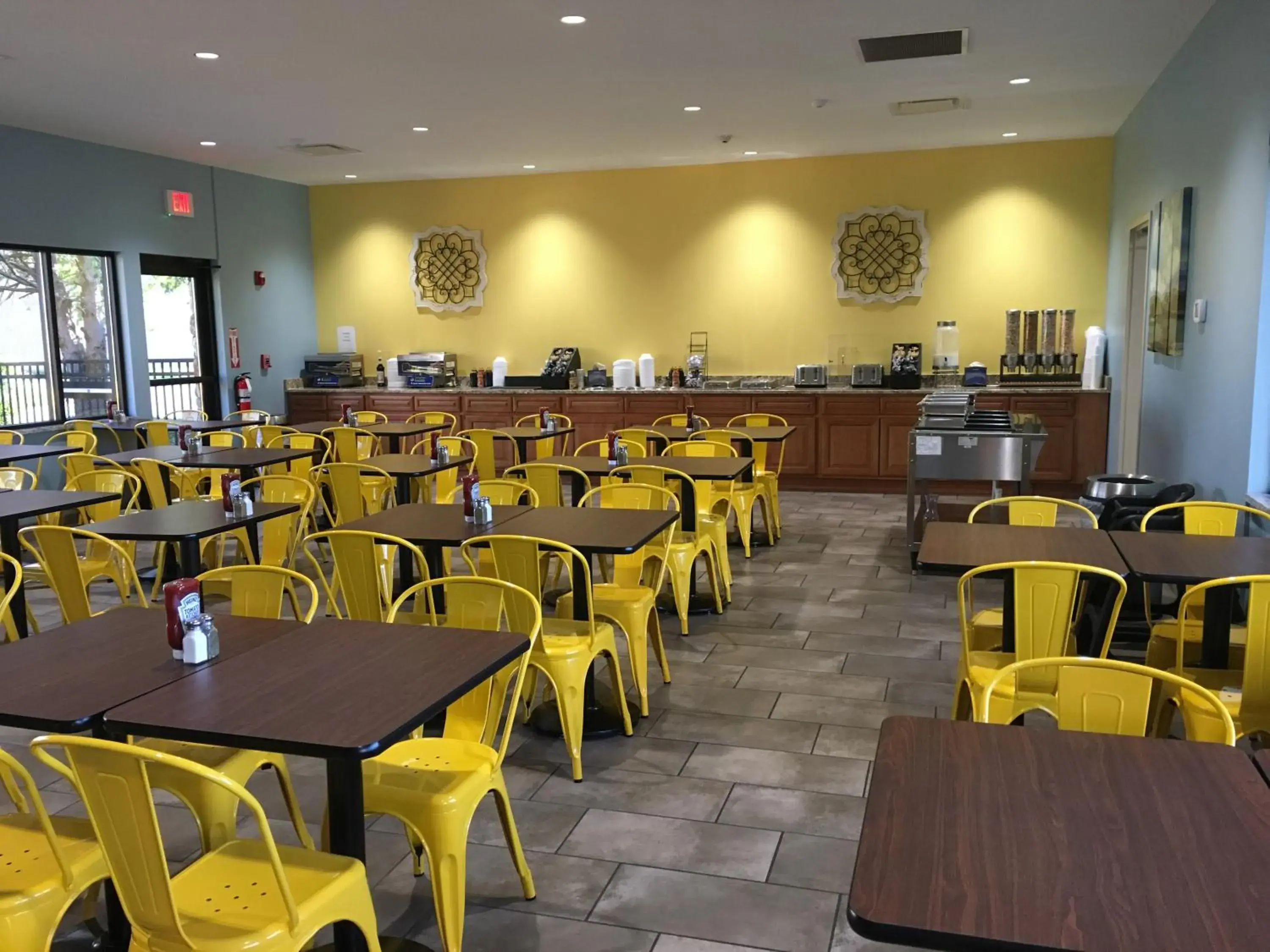 Breakfast in Creekstone Inn Breakfast in Creekstone Inn