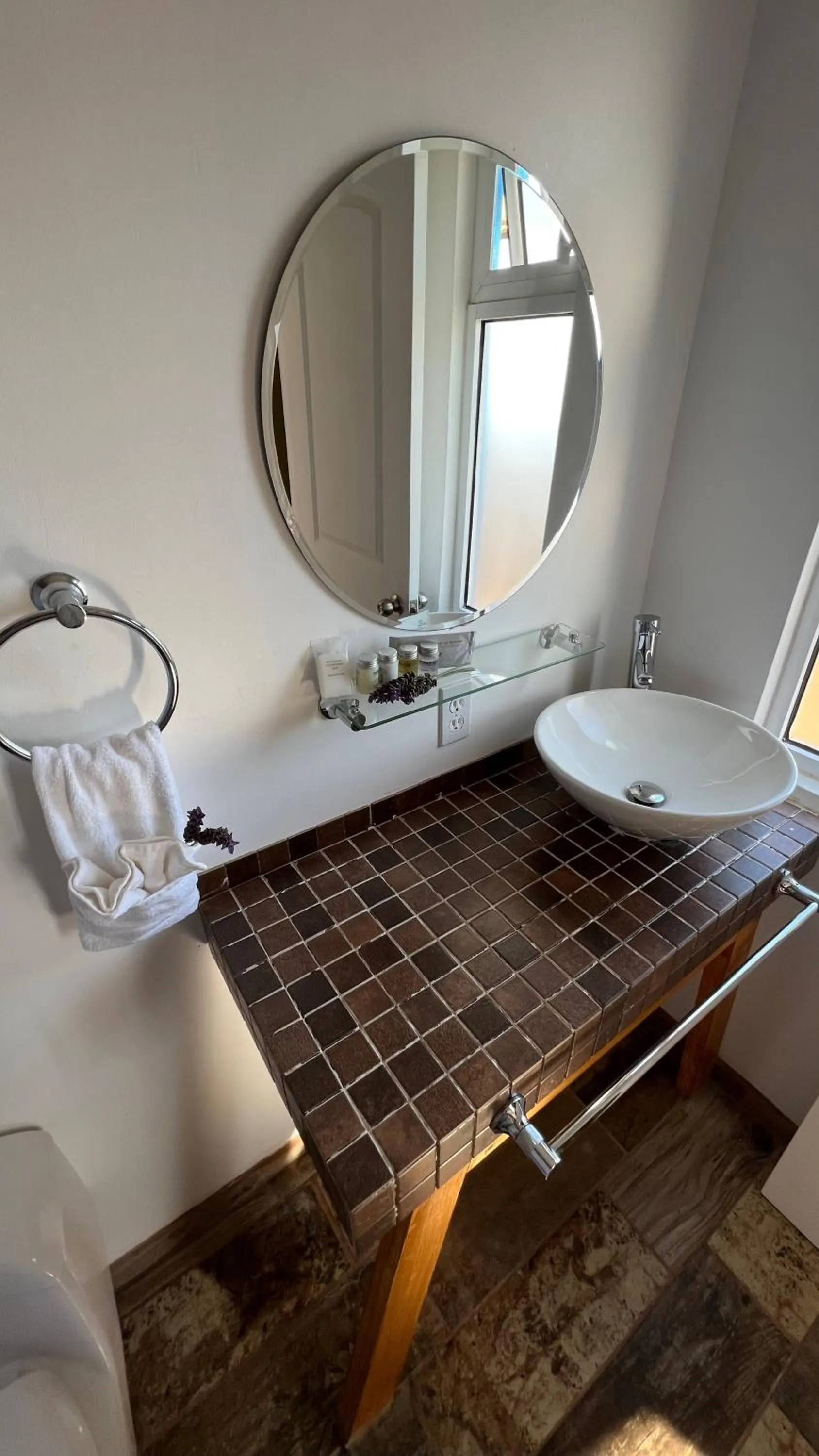 Toilet in Santerra, Valle de Guadalupe