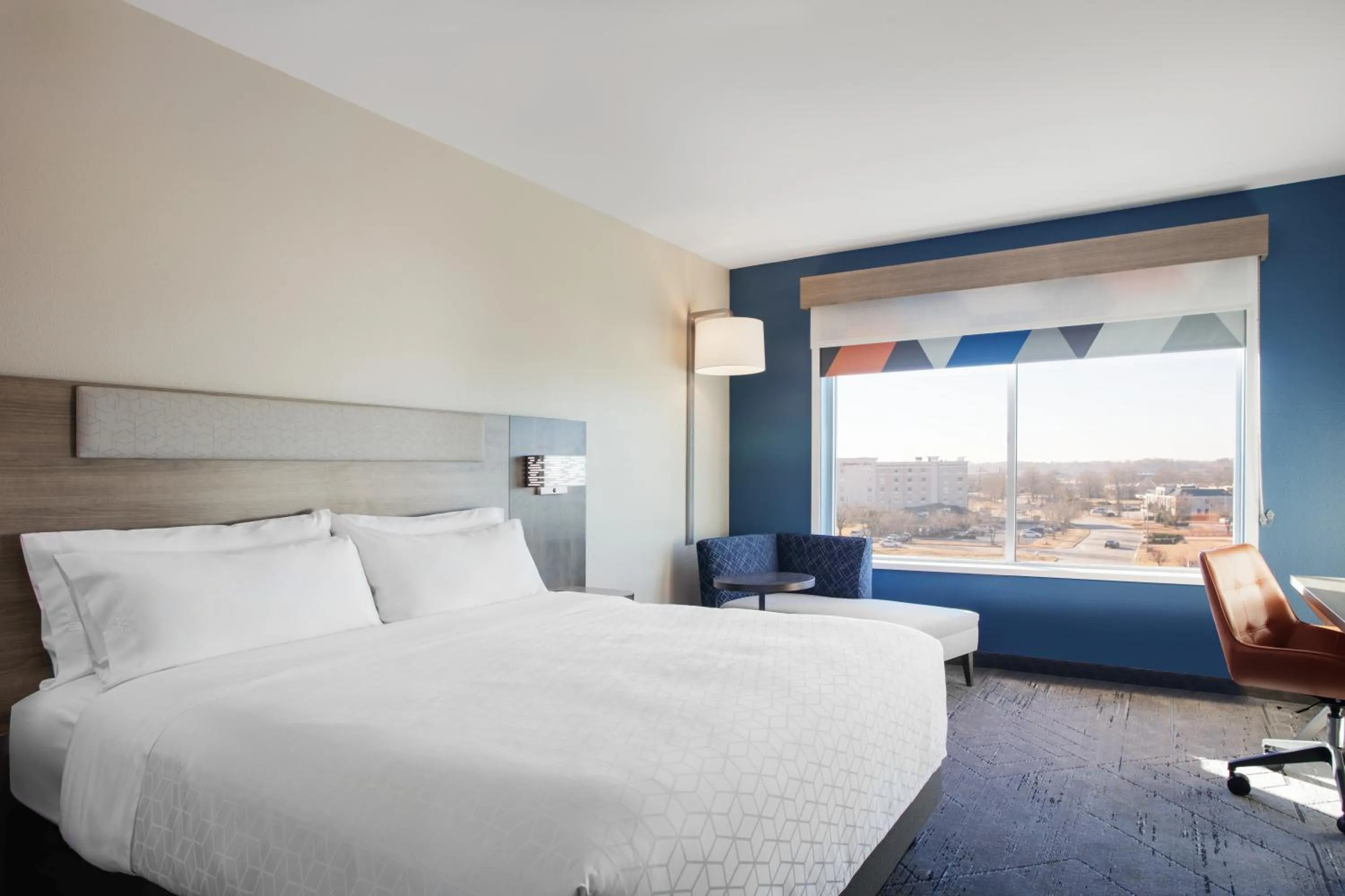 Guests, Bed in Holiday Inn Express Richmond-Brandermill-Hull Street by IHG