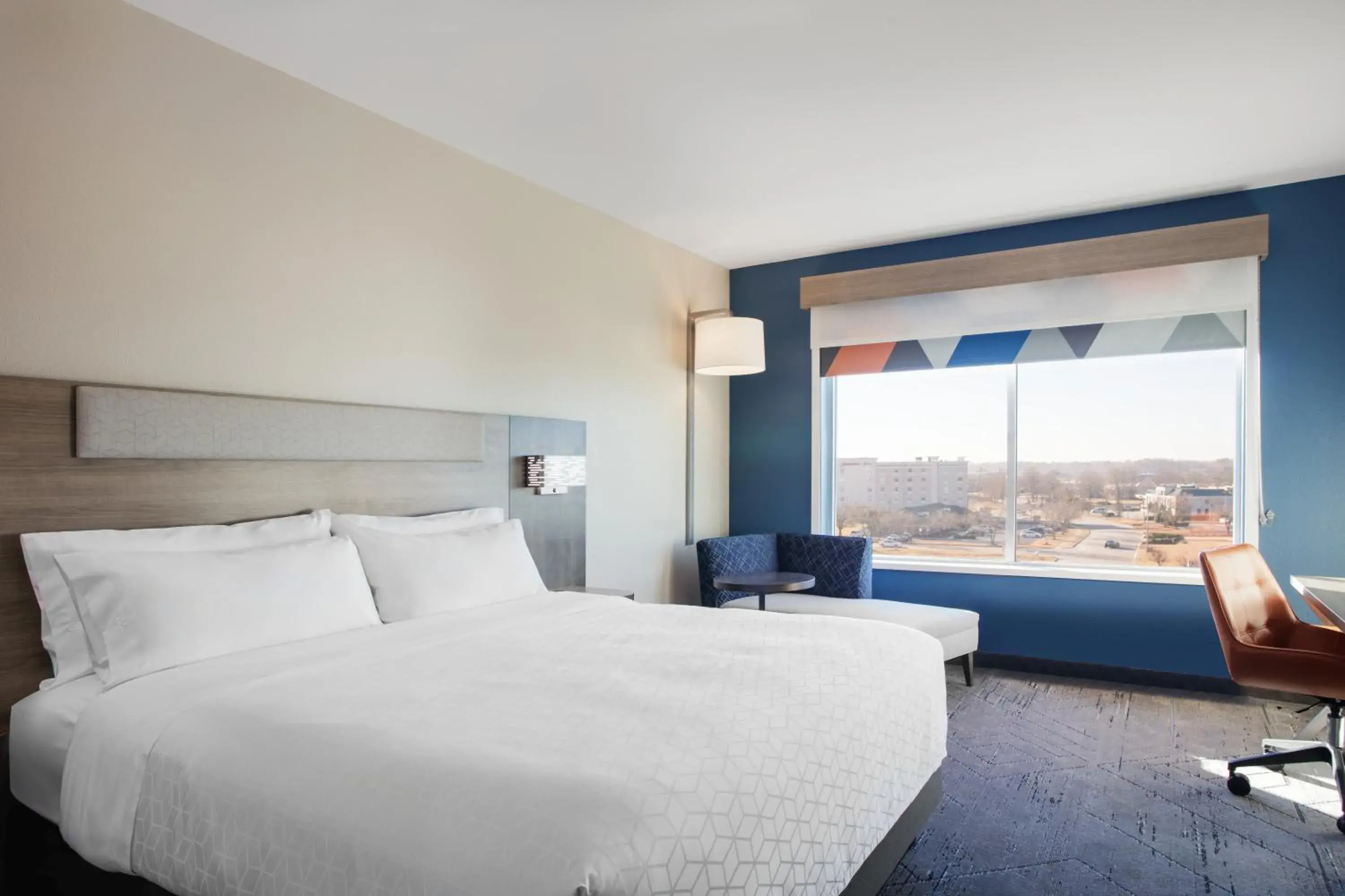 Guests, Bed in Holiday Inn Express Richmond-Brandermill-Hull Street by IHG Guests, Bed in Holiday Inn Express Richmond-Brandermill-Hull Street by IHG