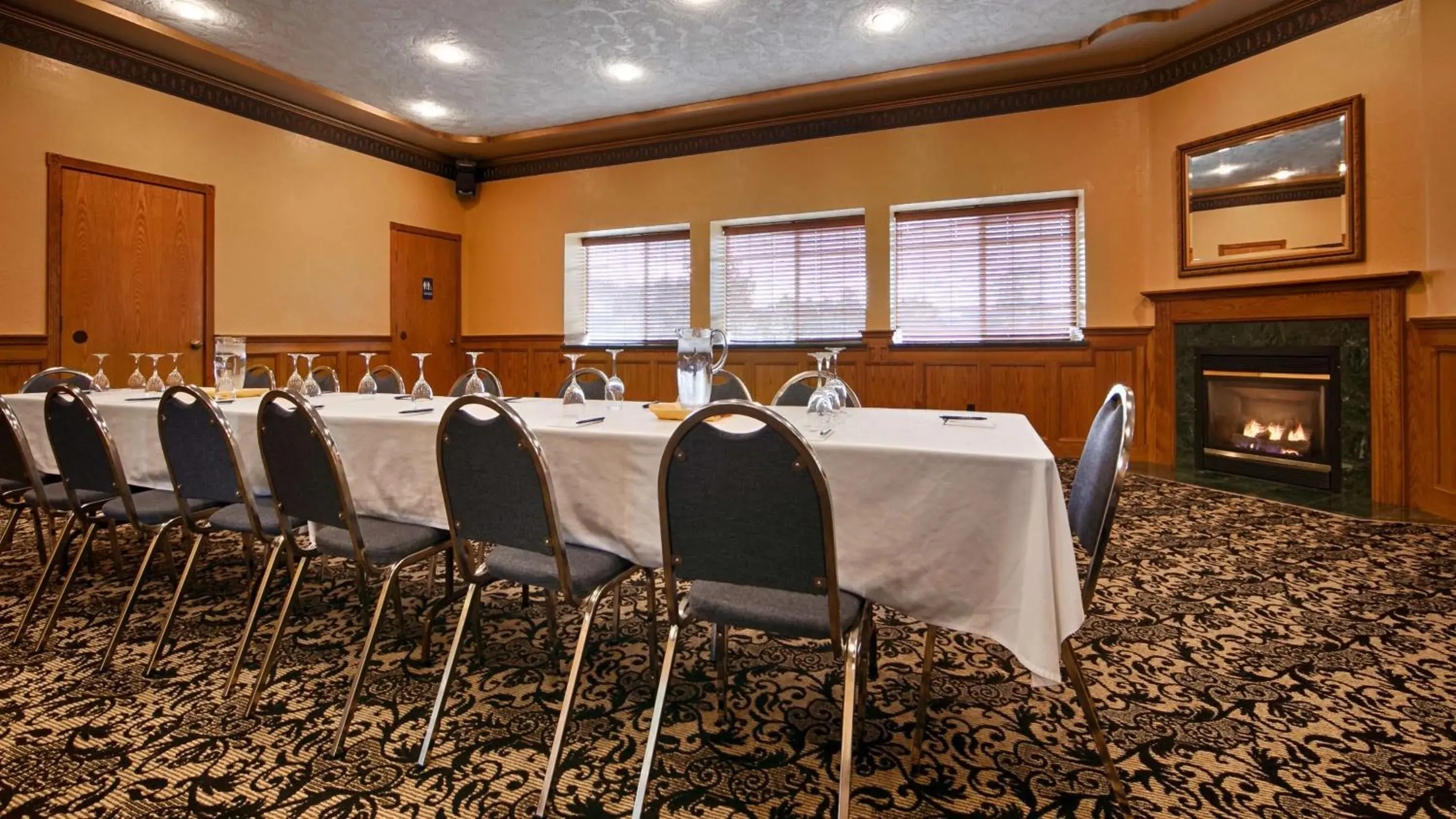 On site in Best Western Plus Bayshore Inn On site in Best Western Plus Bayshore Inn